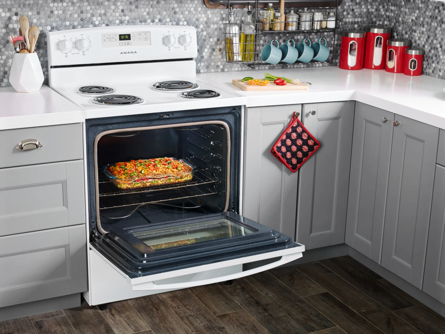 Amana White Freestanding Electric Range (4.8 Cu. Ft.) - YACR4303MFW - Image 7