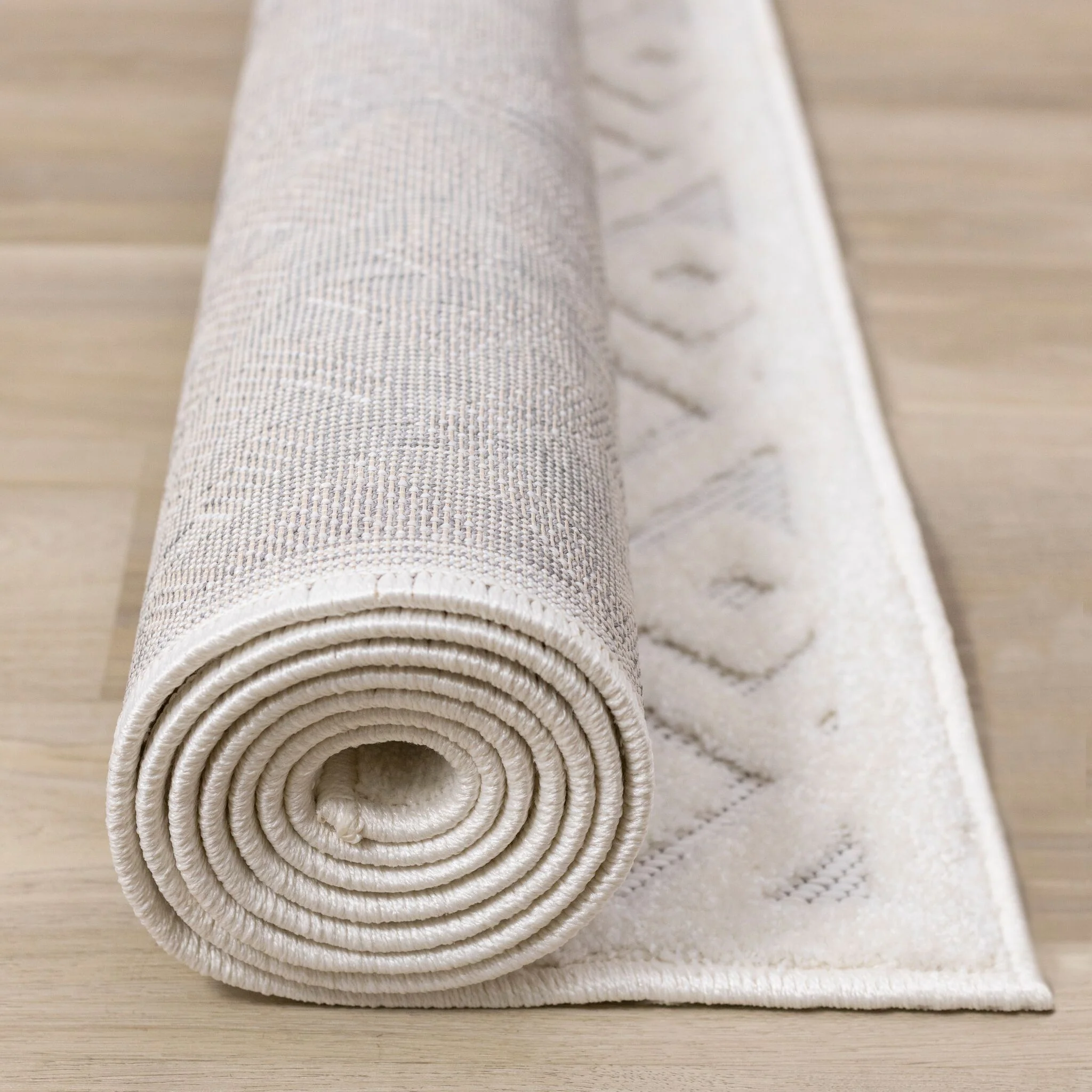 Arctic Echo 6'7" x 9'6" Diamond Area Rug - White - Image 10
