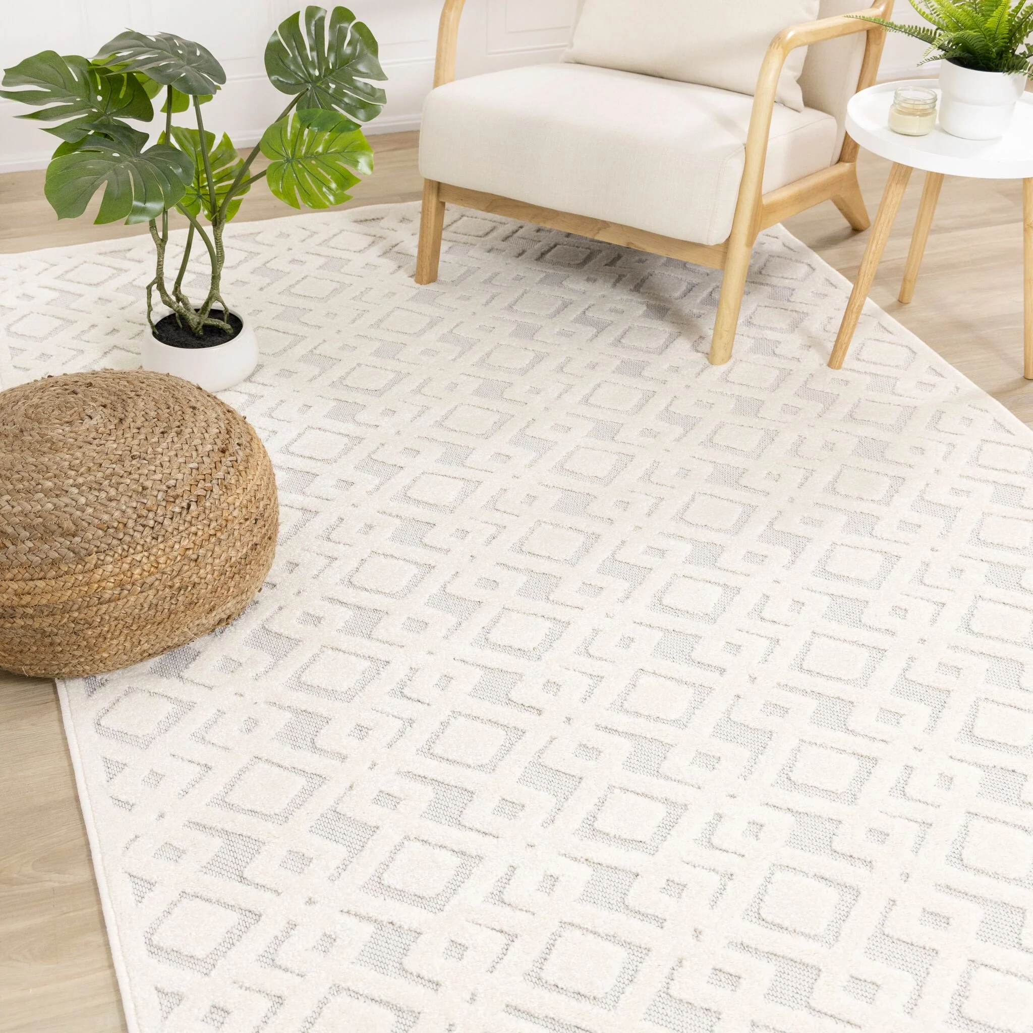 Arctic Echo 6'7" x 9'6" Diamond Area Rug - White - Image 3