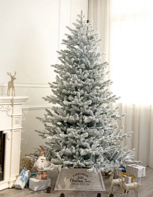Arendal Large Wooden Farmhouse Christmas Tree Collar - Whitewashed - Image 6