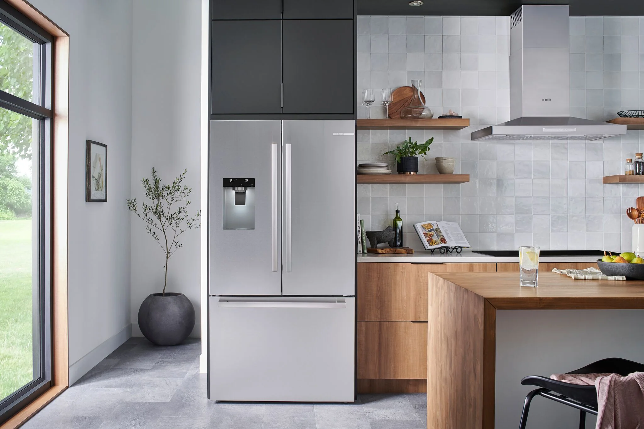 Bosch 36" 26.0 Cu. Ft. Stainless Steel Counter-Depth French Door Refrigerator - B36FD52SNS - Image 2
