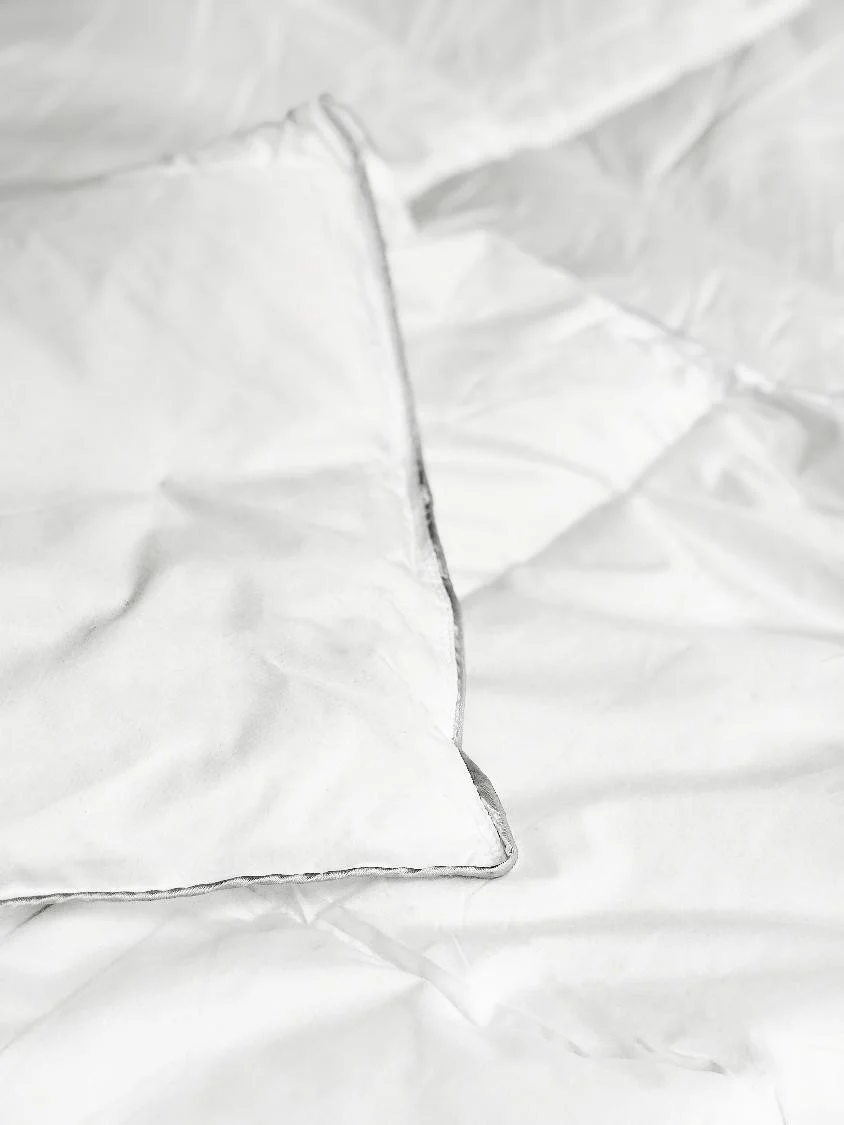 Cotton House 100% Natural Wool Queen Duvet - White - Image 3