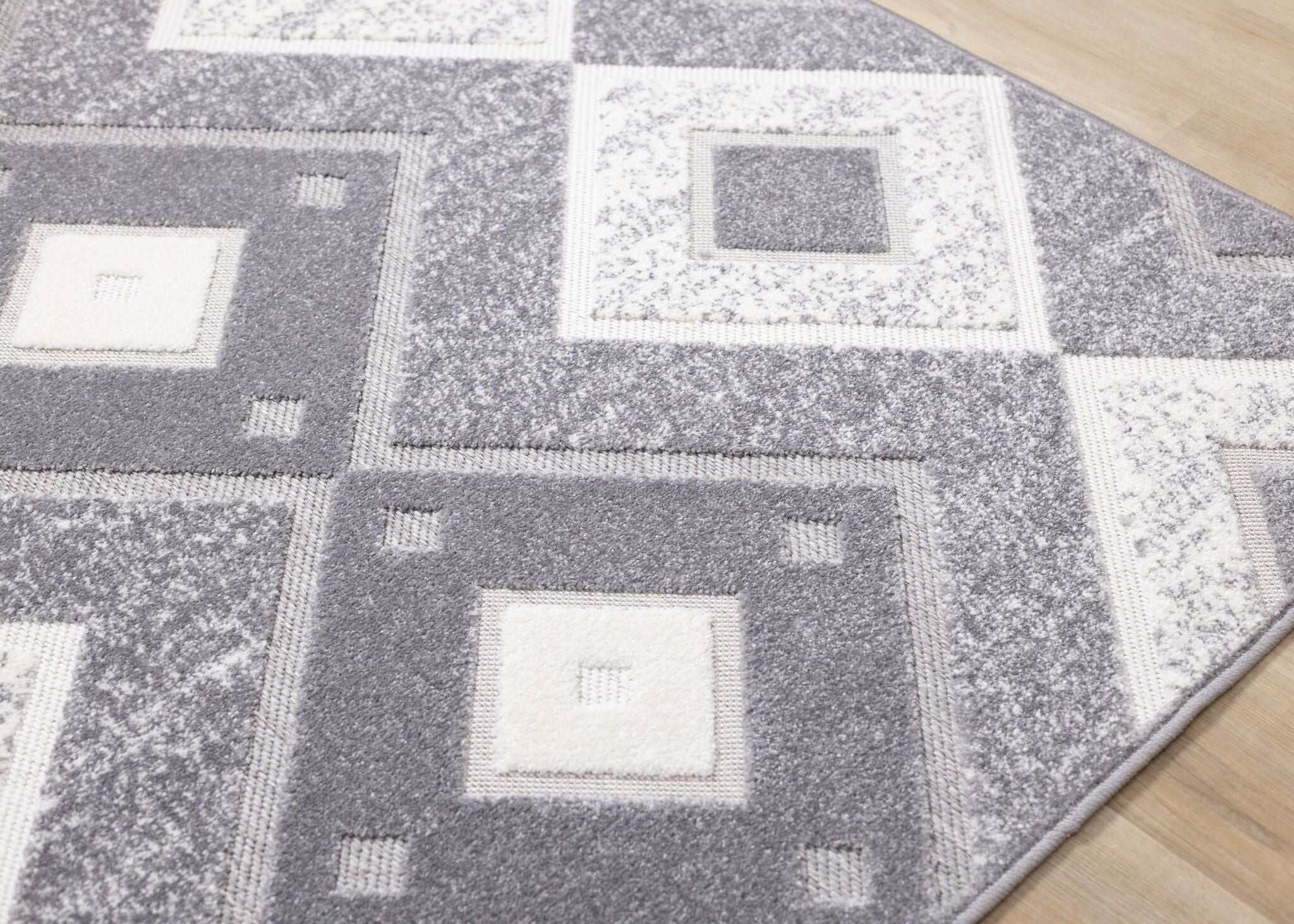 Diamond Mist 5'3" x 7'7" Diamond Pattern Area Rug - Grey, White - Image 2