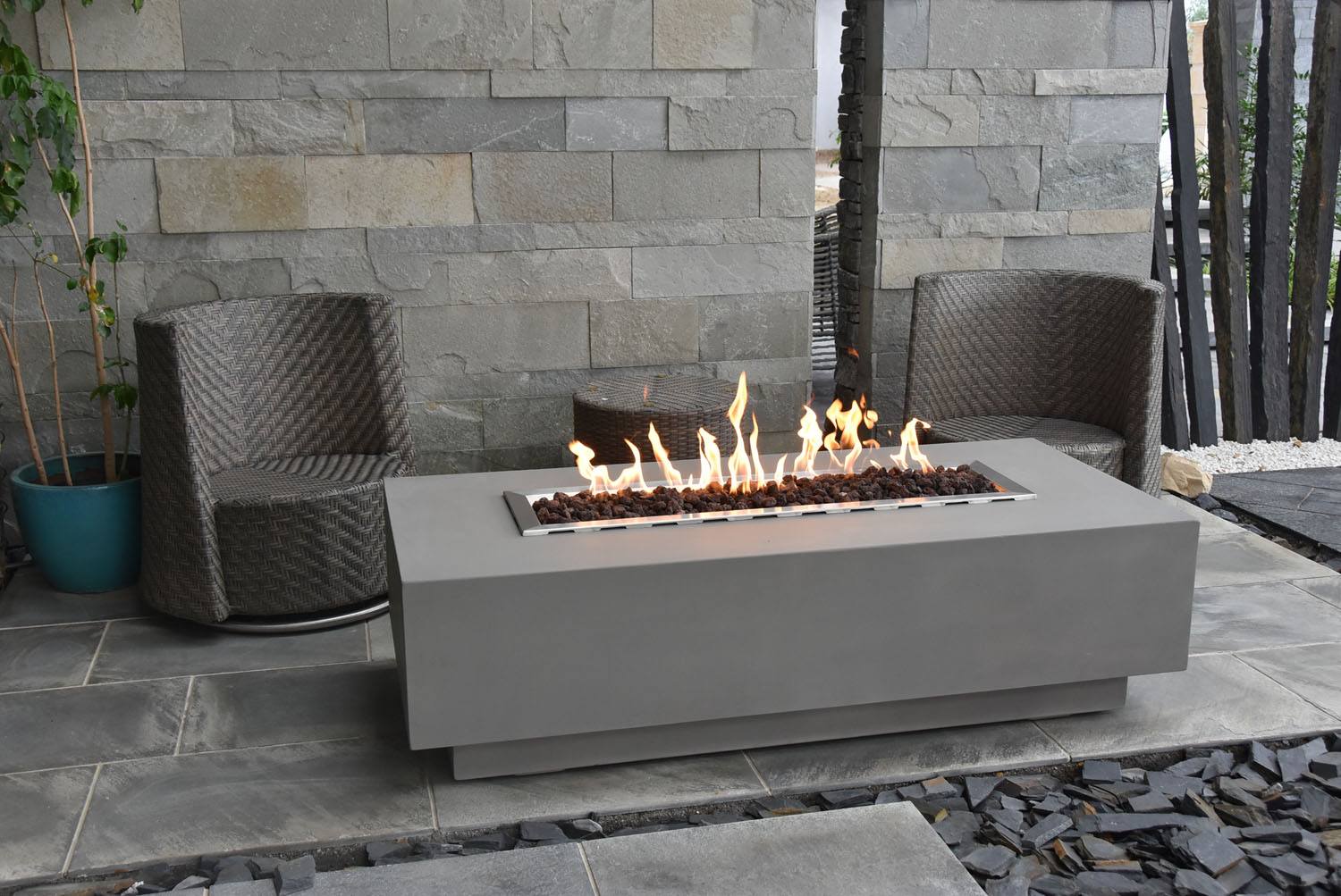 Elementi Granville Fire Table -  Propane - Image 2