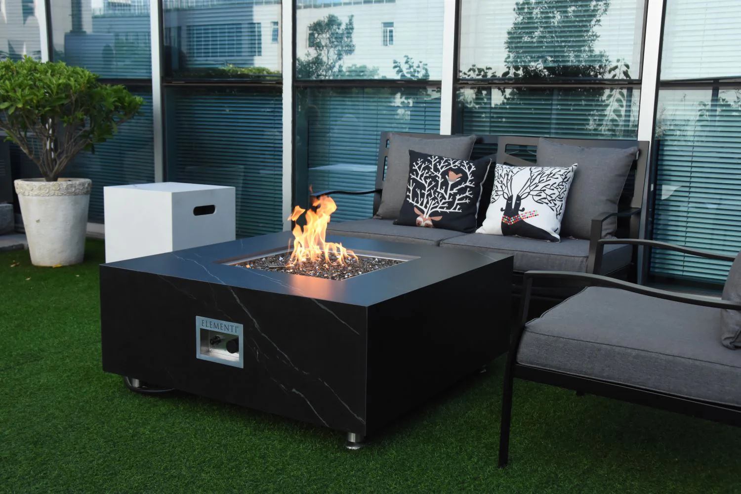 Eyjafja Marble Porcelain Fire Pit (Elementi) - Black / Natural Gas - Image 3