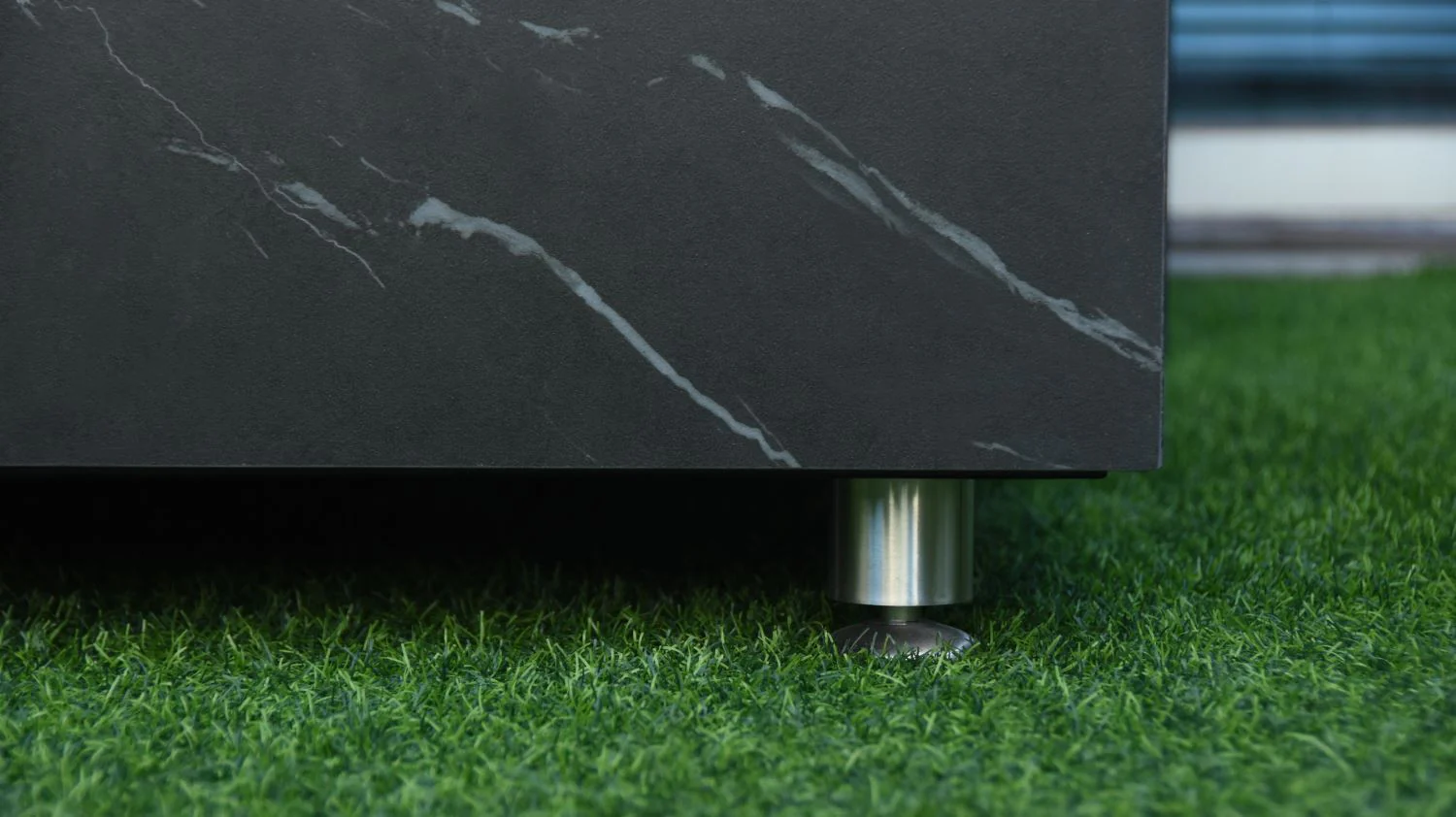 Eyjafja Marble Porcelain Fire Pit (Elementi) - Black / Propane - Image 5