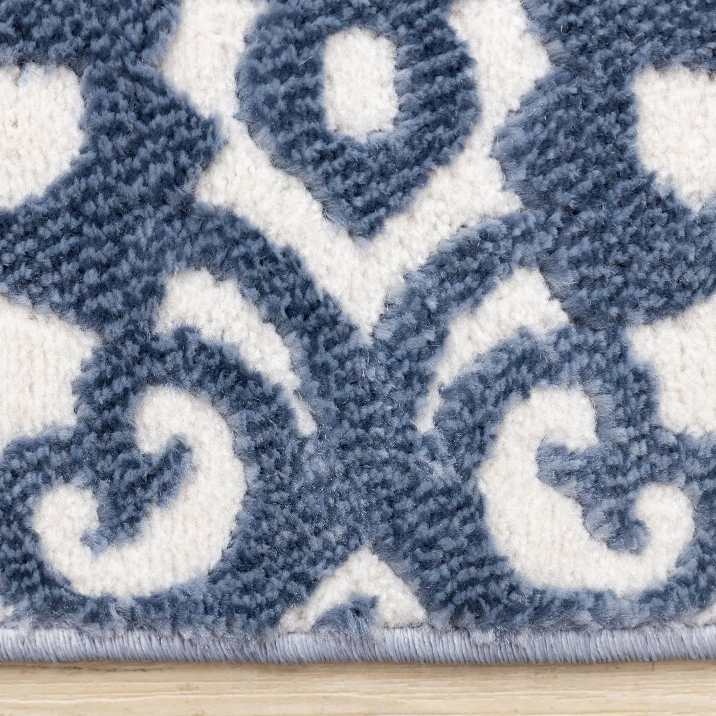 Feeling Connected 5'3" x 7'7" Damask Design Area Rug - Blue - Image 5