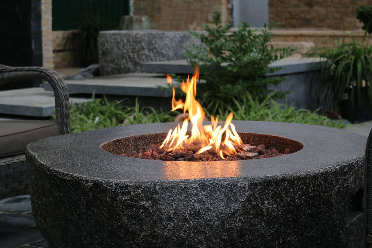 Fiery Vesuvius Fire Table - Propane - Image 2