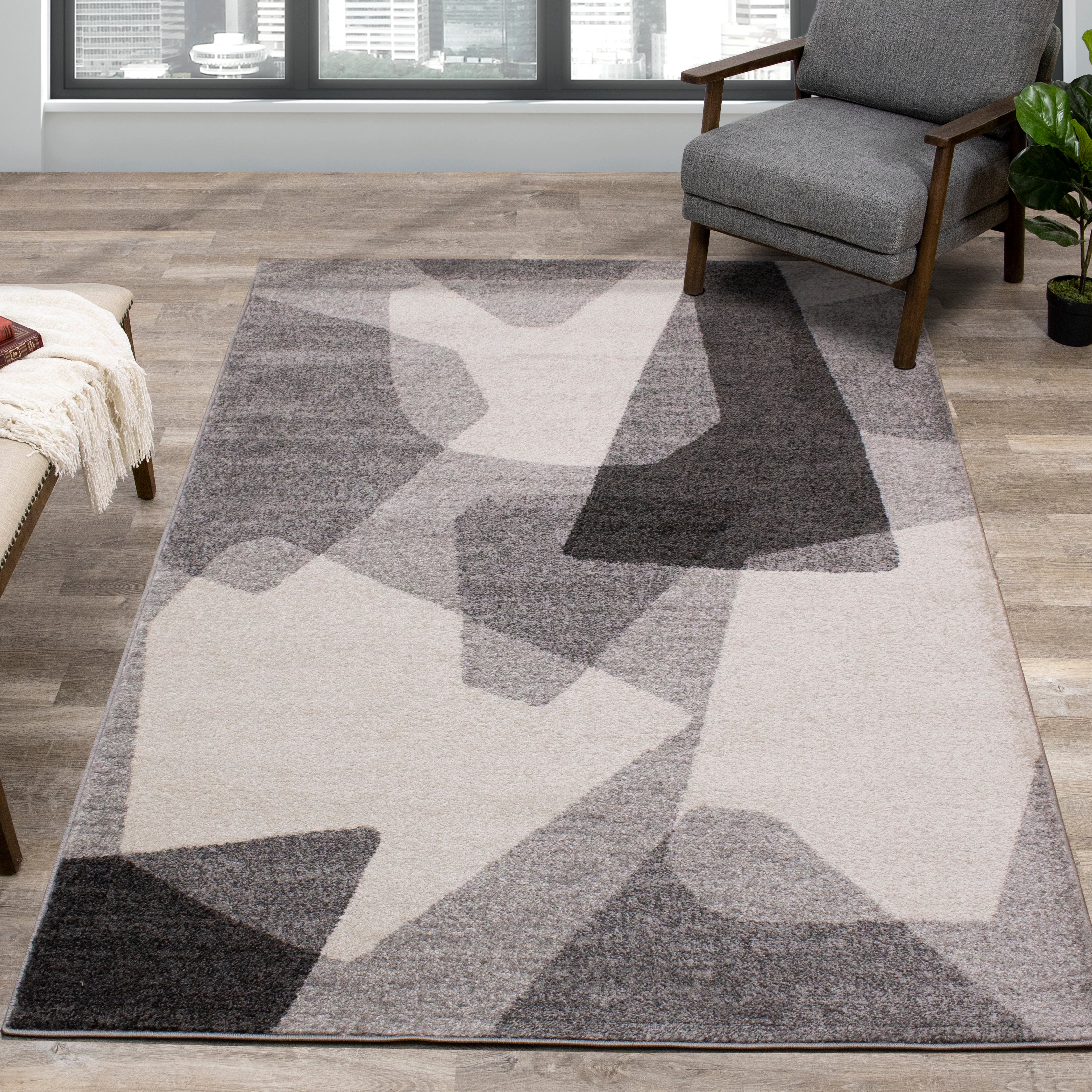 Focus 5'3" x 7'7" Geometric Shapes Area Rug - Grey, White - Image 2