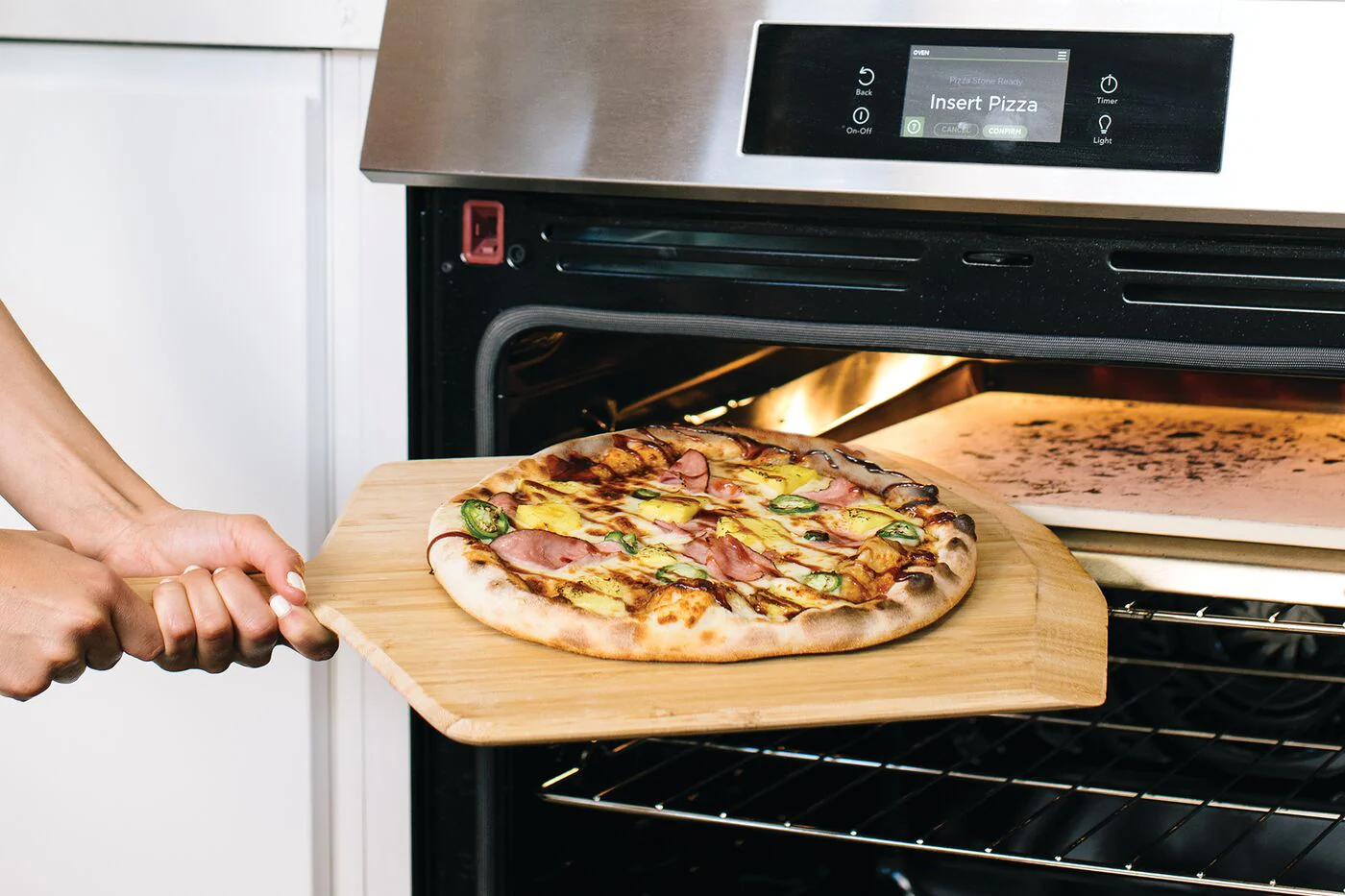 Frigidaire Bamboo Pizza Peel - 5304539430 - Image 3