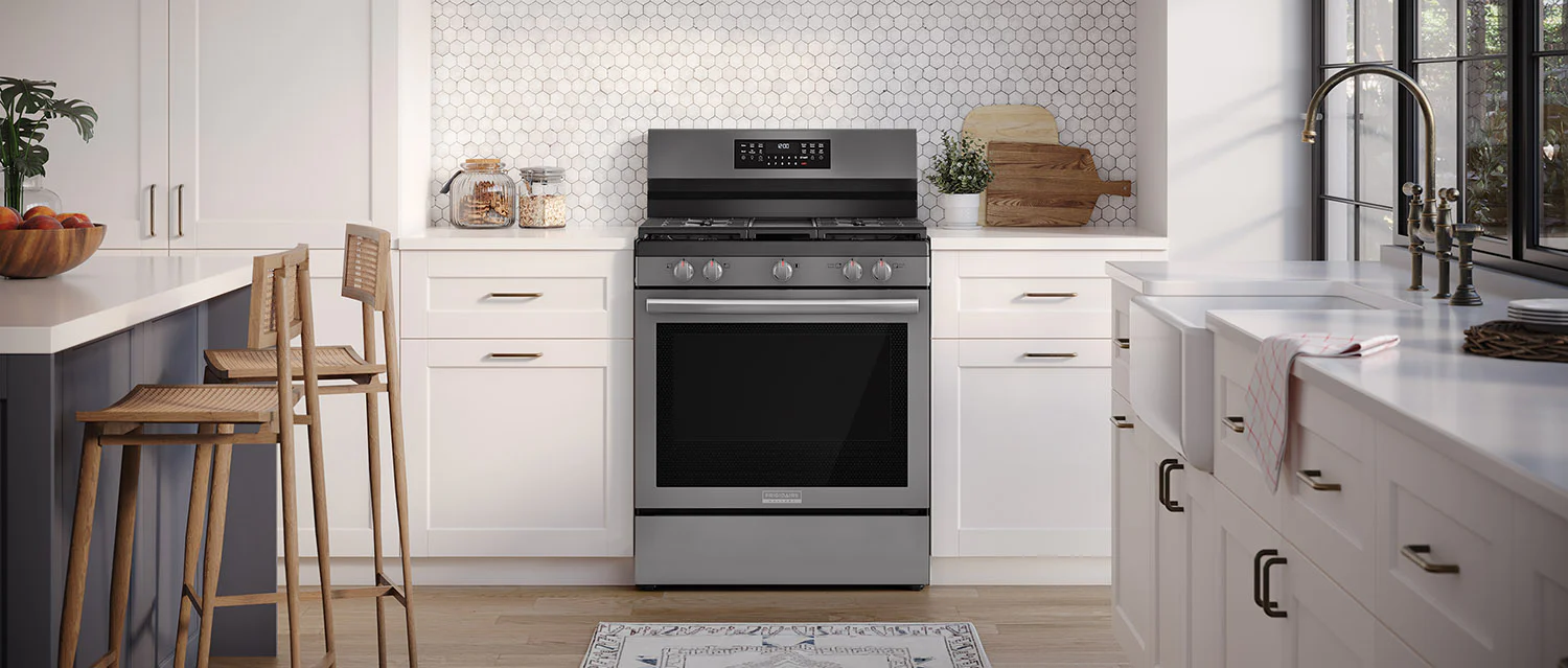 Frigidaire Gallery Smudge-Proof® Black Stainless Steel 30" Rear Control Gas Range (5.1 Cu. Ft) - GCRG3060BD - Image 9