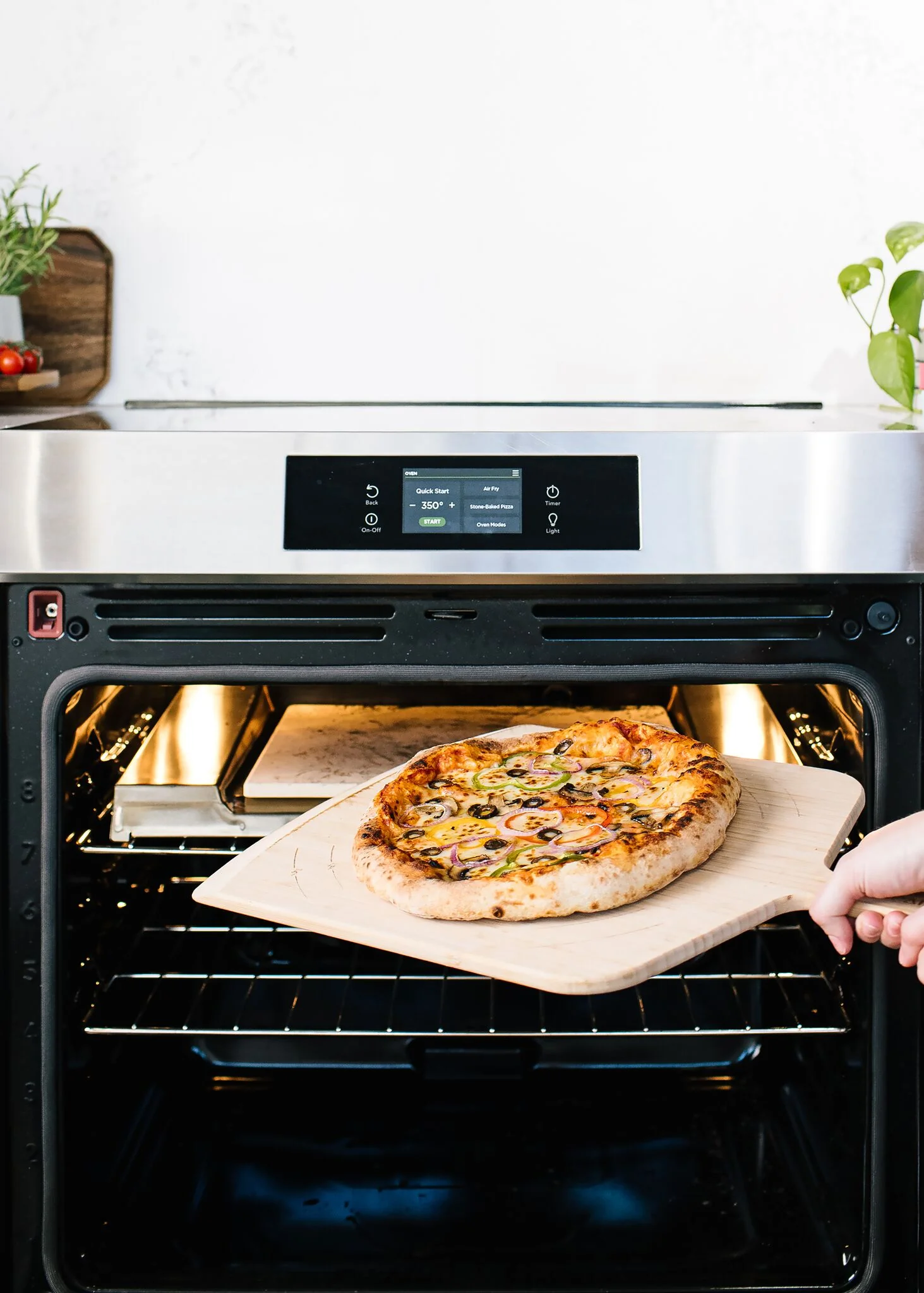 Frigidaire Gallery Stainless Steel Freestanding Induction Range with Stone-Baked Pizza (6.2 Cu. Ft.) - GCFI307CBF - Image 7