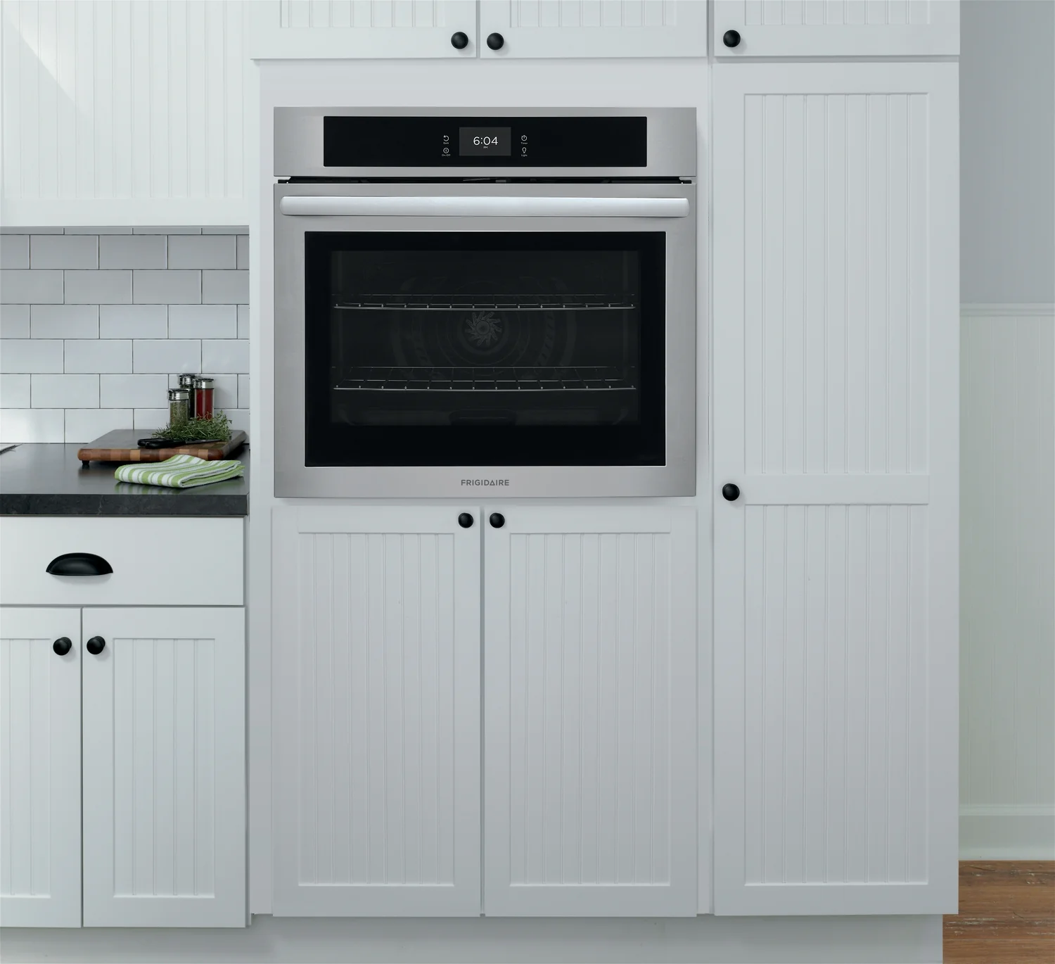 Frigidaire Stainless Steel 30" Single Wall Oven with Fan Convection (5.3 Cu. Ft) - FCWS3027AS - Image 9