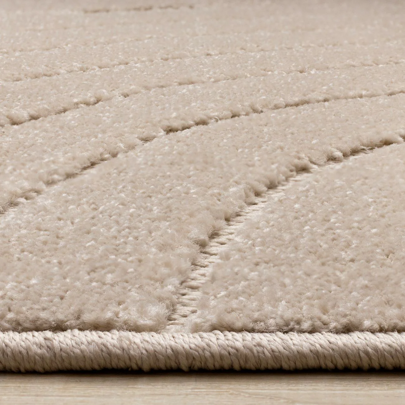 Golden Dunes 5'3" x 7'7" Modern Curved Arches Design Area Rug - Beige - Image 7