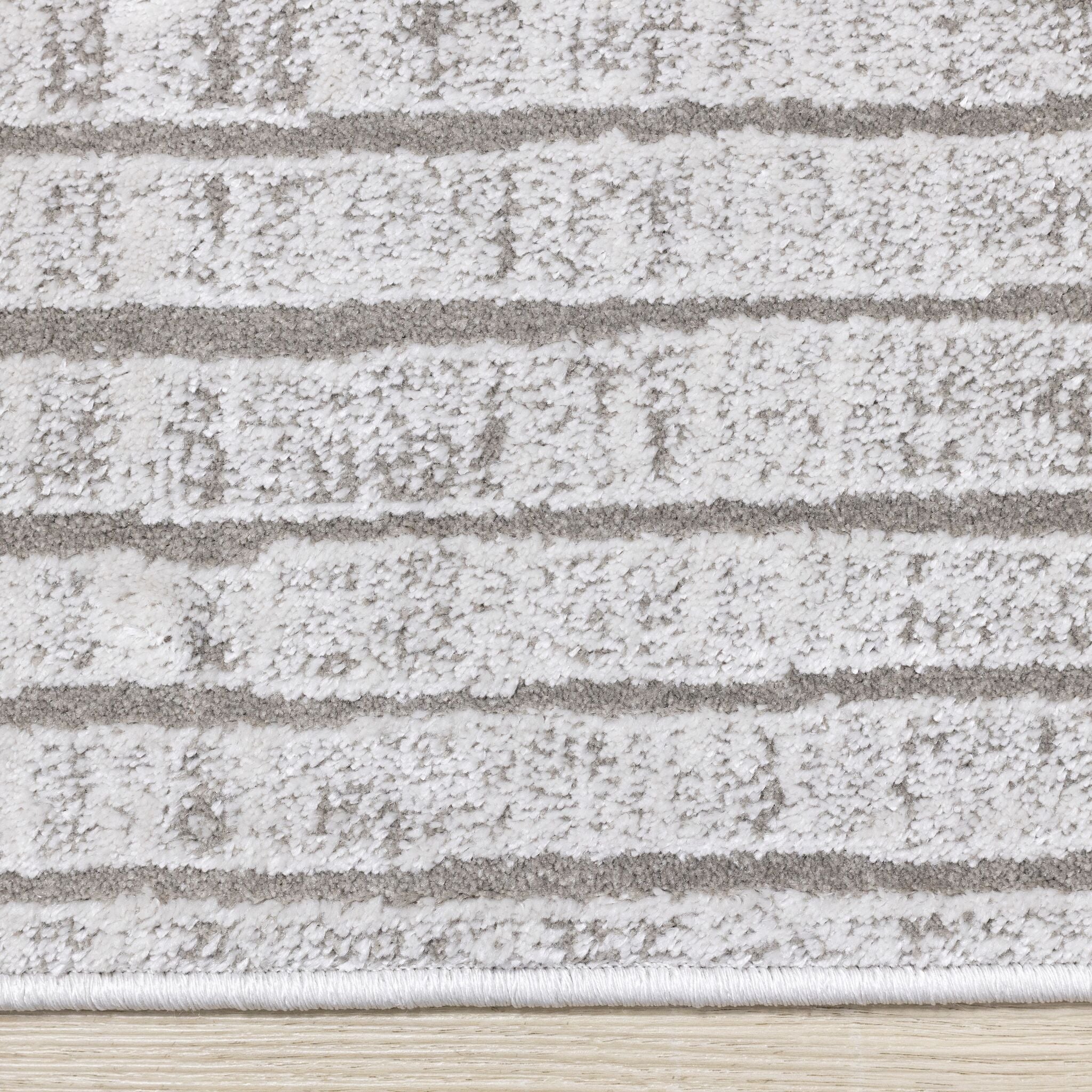 Hayden 5'3" x 7'7" Modern Lines Area Rug - Grey - Image 5