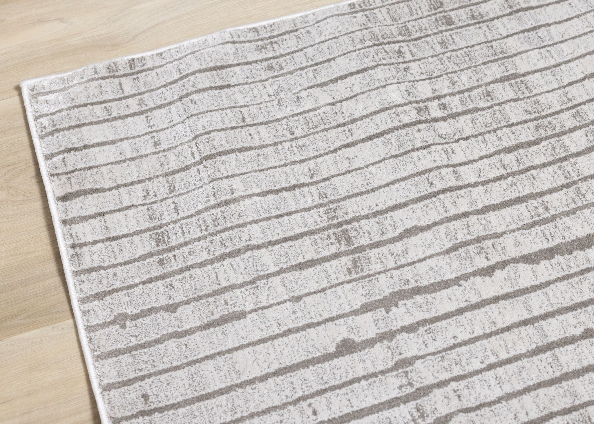 Hayden 6'7" x 9'6" Modern Lines Area Rug - Grey - Image 5