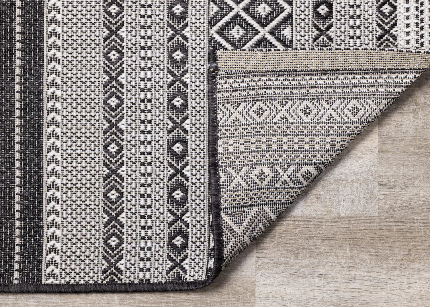 Jango Indoor/Outdoor Tribal Area Rug - 5' X 7' - Grey/Black - Image 6