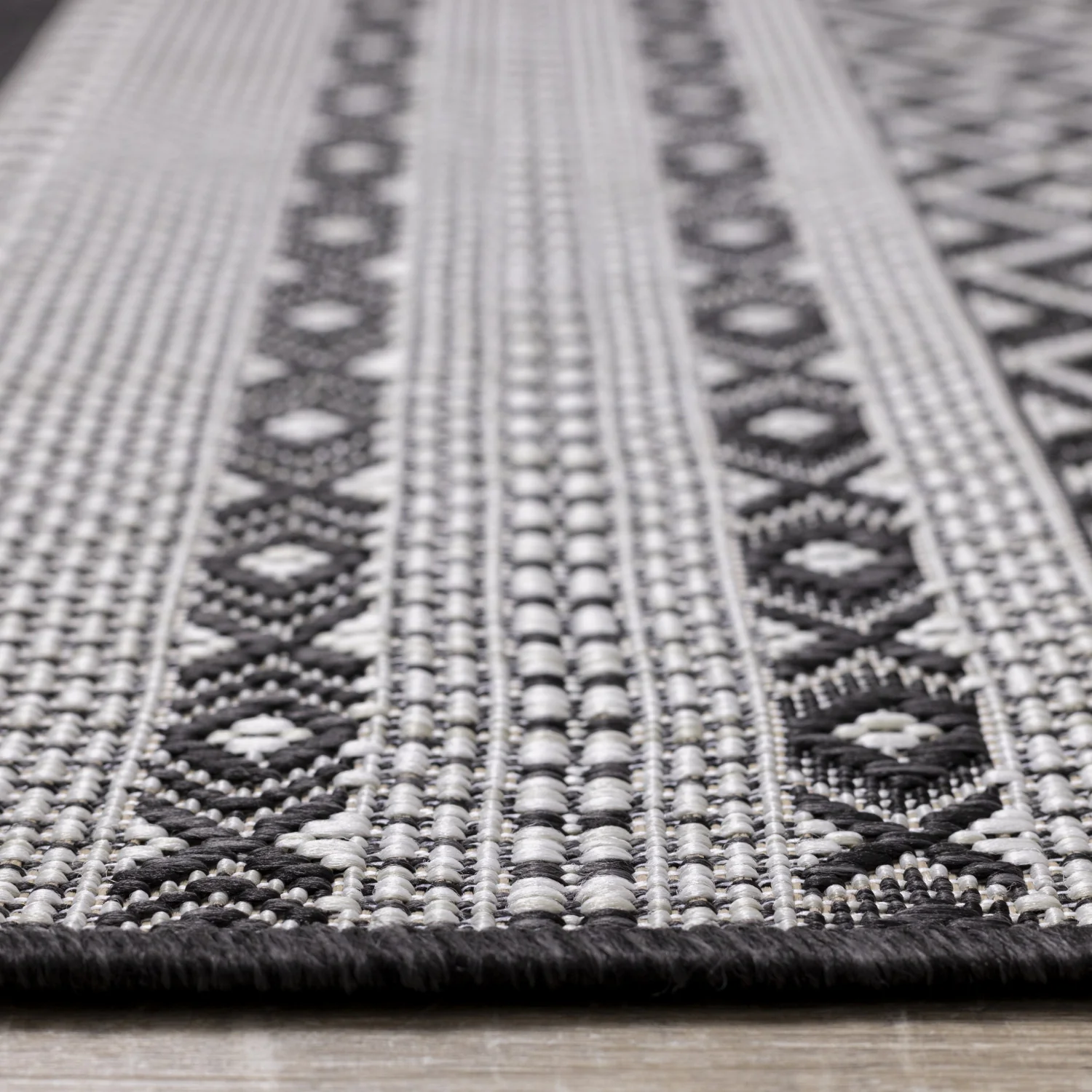 Jango Indoor/Outdoor Tribal Area Rug - 8' X 11' - Grey/Black - Image 9