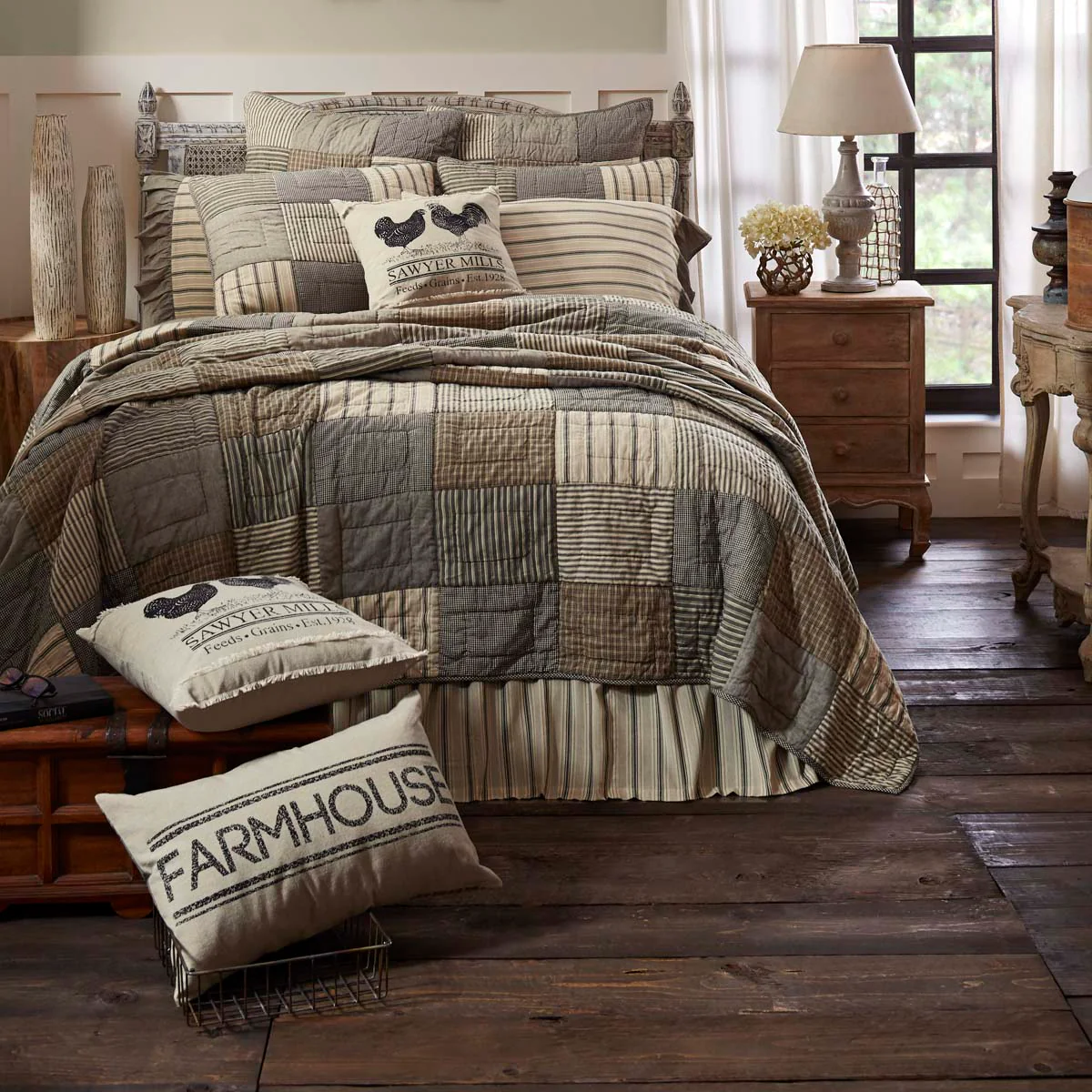 Kiraly Utca Luxury King Quilt 120Wx105L - Image 5