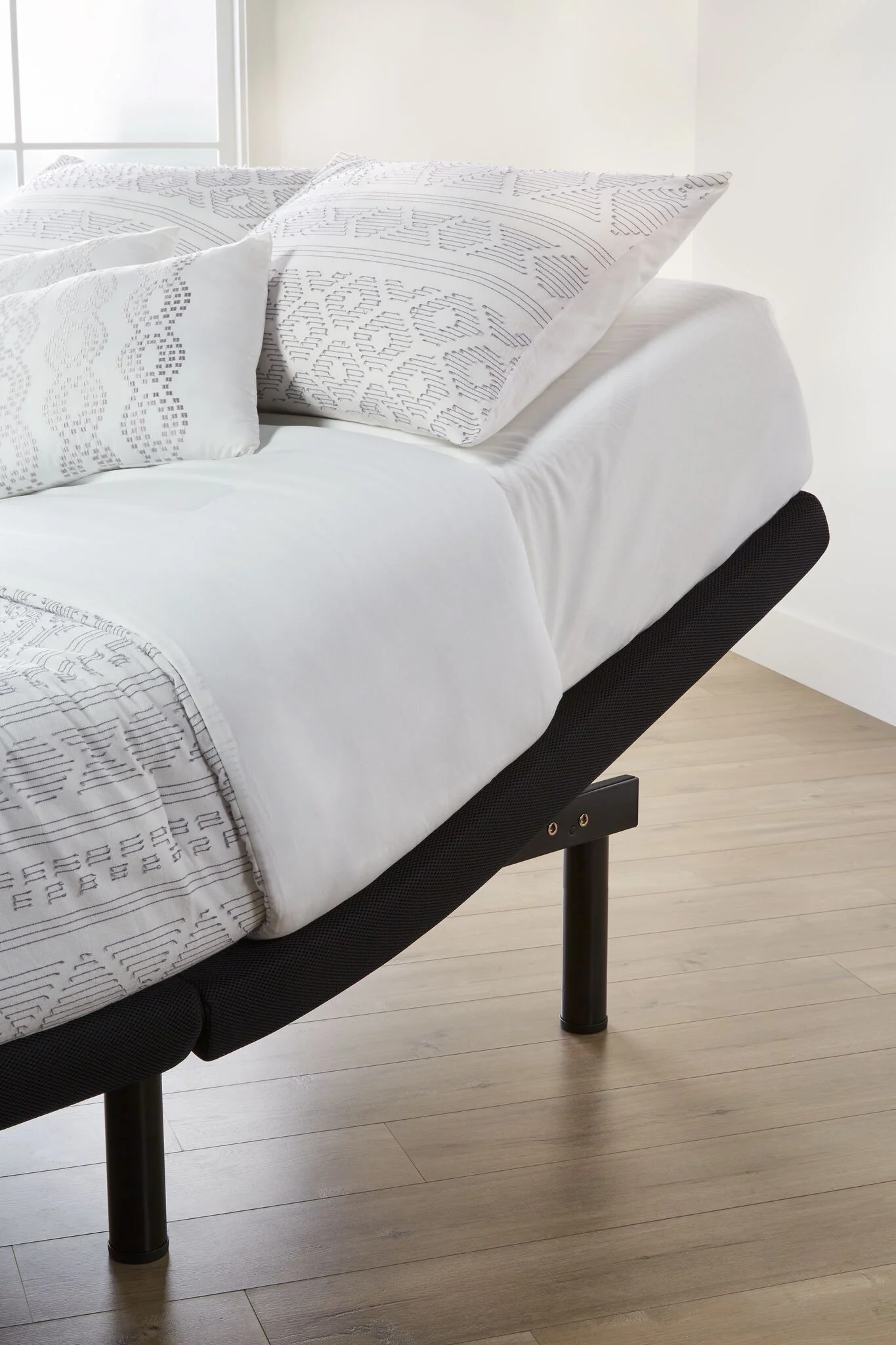 L2 Motion Pro Twin XL Adjustable Base - Image 3