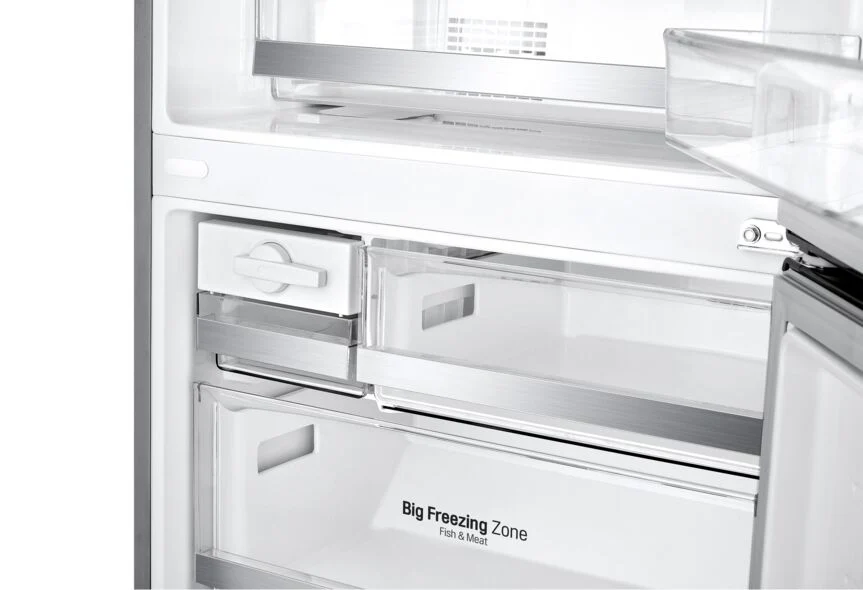 LG 28" 15 Cu. Ft. Platinum SilverCounter-Depth Bottom-Freezer Refrigerator with Door Cooling - LBNC15251V - Image 11