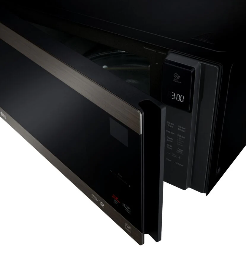 LG Smudge Resistant Black Stainless Steel NeoChef™ Countertop Microwave with Smart Inverter and EasyClean® (1.5 Cu.Ft) - LMC1575BD - Image 6