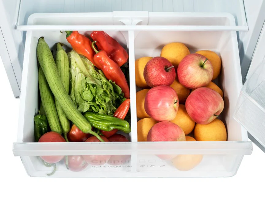 Marathon 24" 10.4 Cu. Ft. White Top-Freezer Refrigerator - MFF103W - Image 5