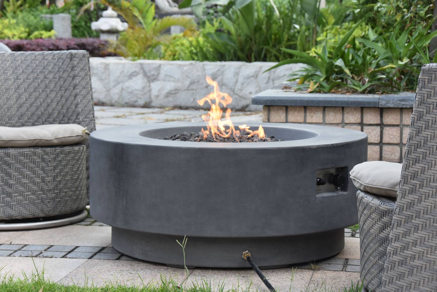 Mauna Kea Concrete Fire Table (Elementi) – Natural Gas - Image 3