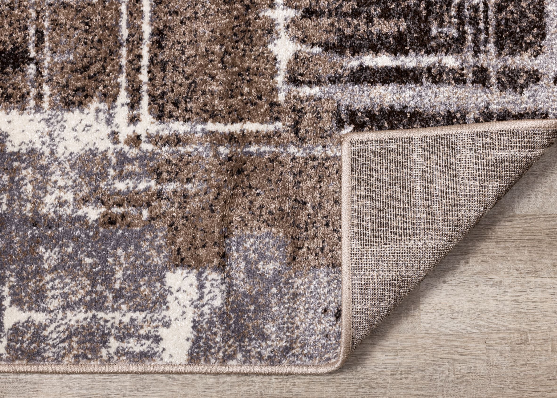Maya 5'3" x 7'7" Area Rug - Greyish Brown - Image 4
