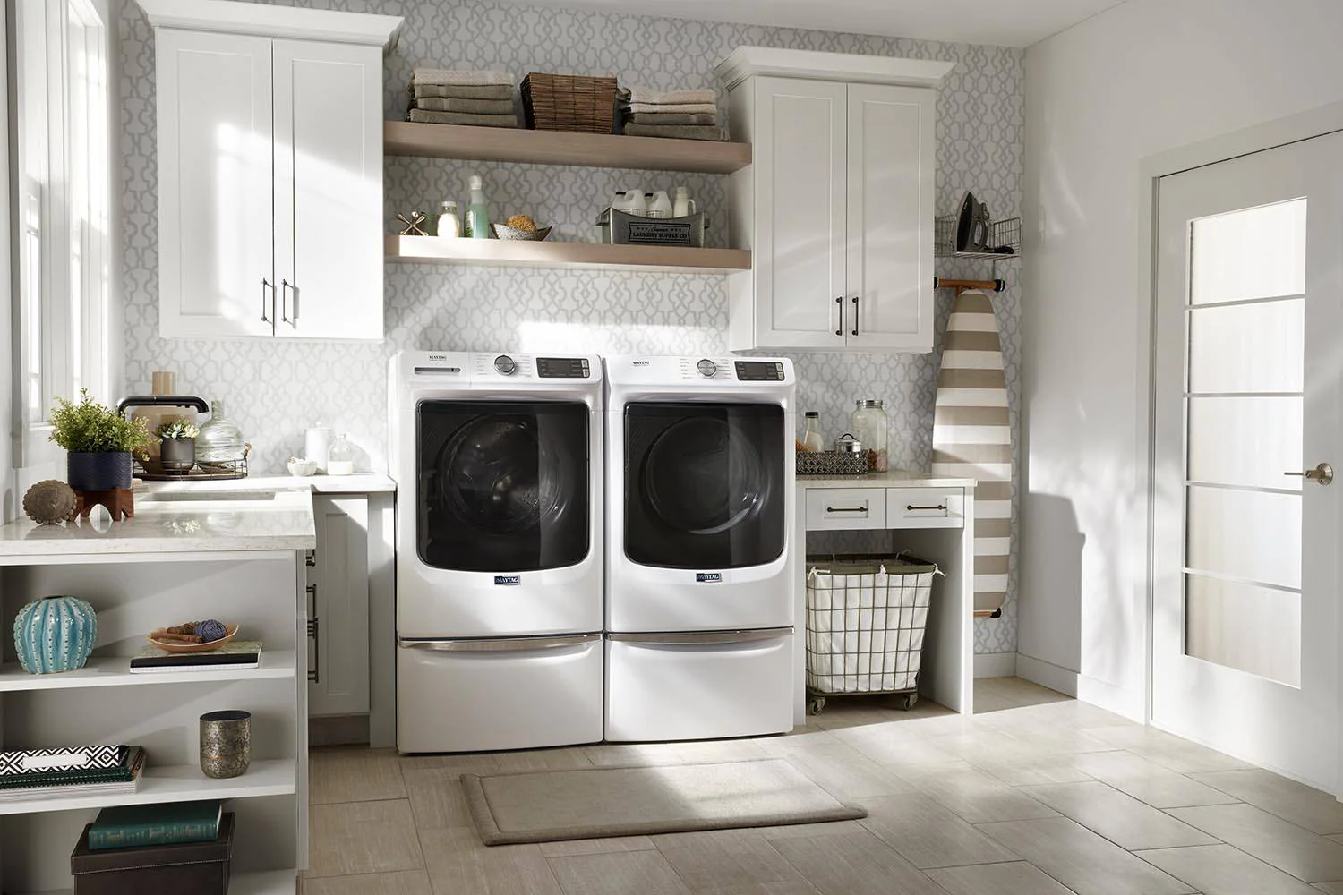 Maytag White Front-Load Washer (5.5 cu. ft.) & Electric Dryer (7.3 cu. ft.) - MHW6630HW/YMED6630HW - Image 4