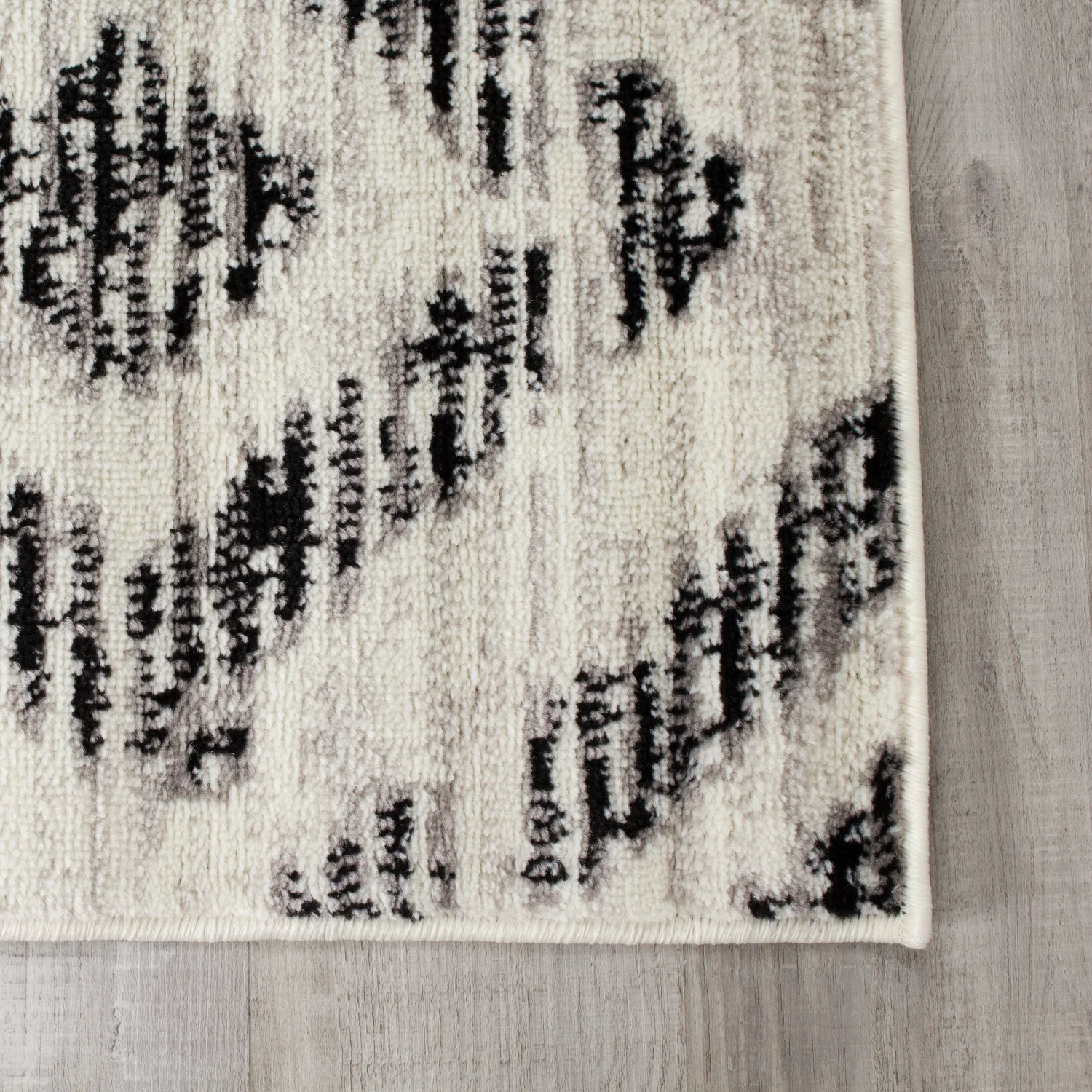 Meridian Diamond Distressed Area Rug - 5' X 8' - Grey - Image 4