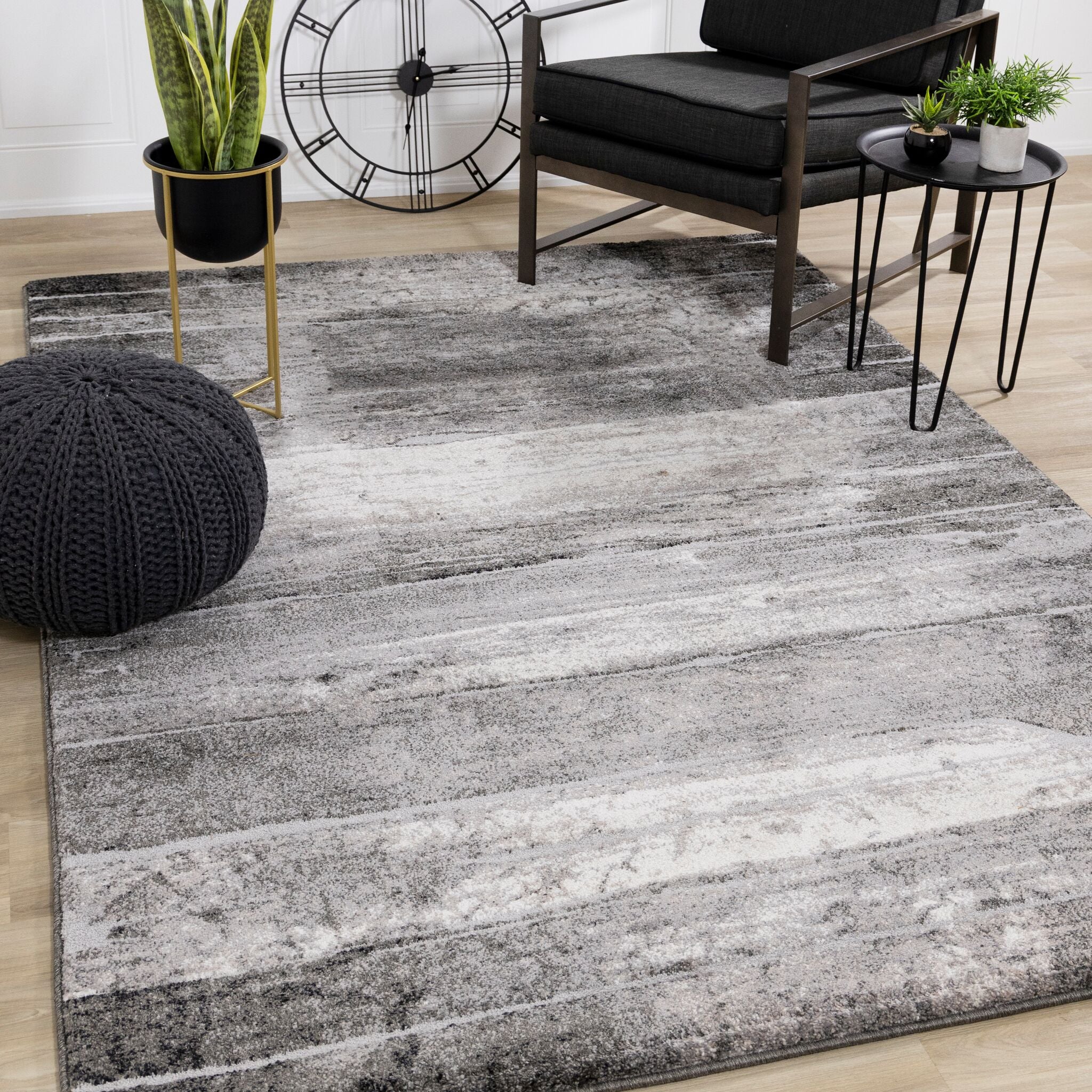 Montana 5'3" x 7'7" Barn Door Area Rug - Grey, Cream - Image 3