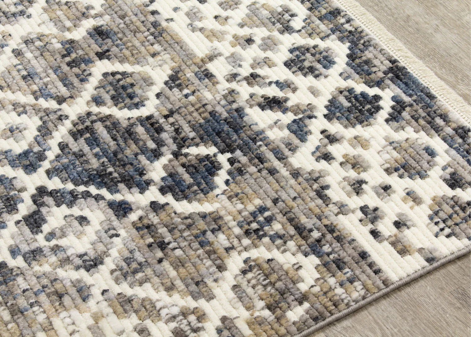 Natick 5'3" X 7'7" Tribal Rug - Beige Blue Area Rug - Image 4