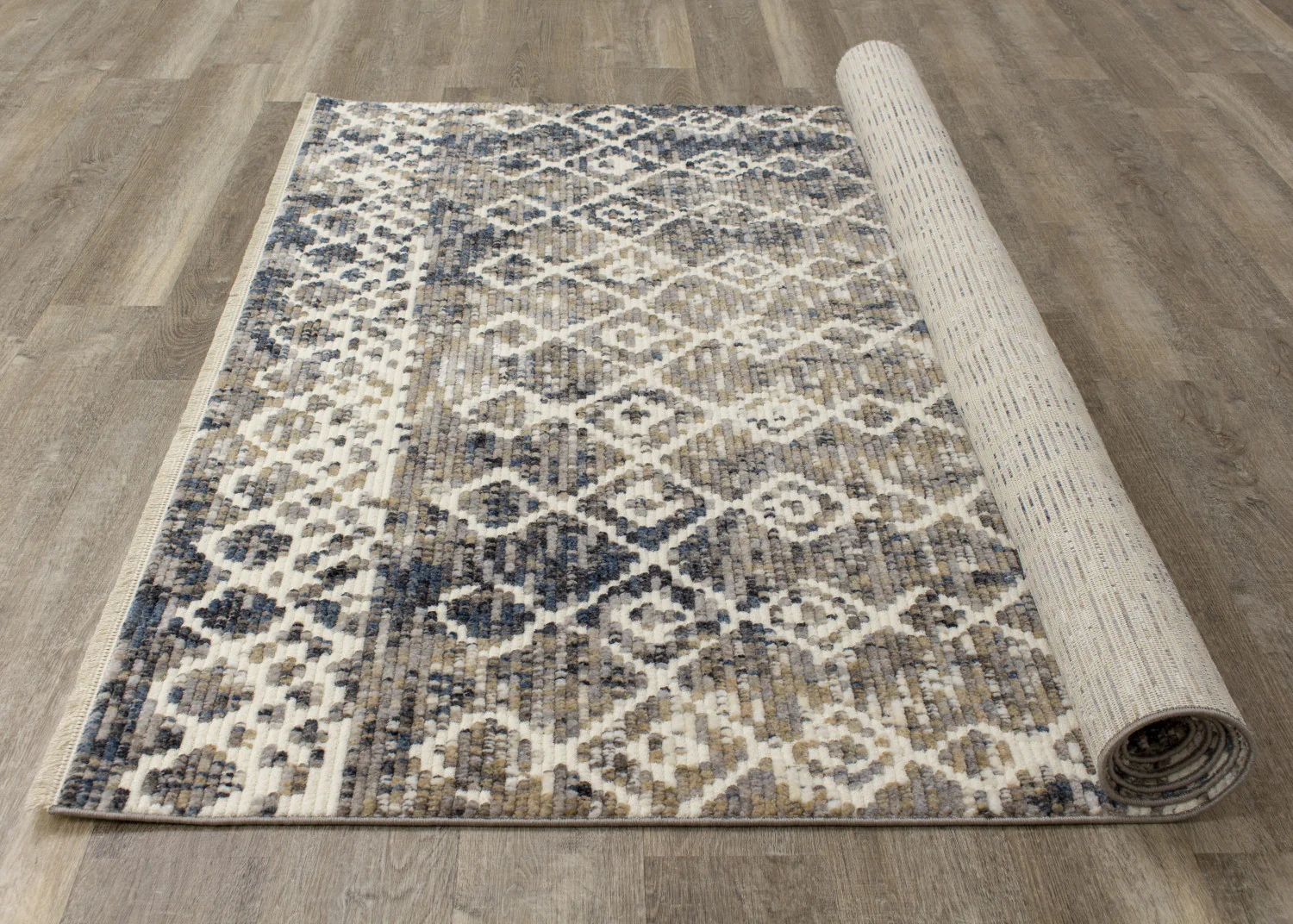 Natick 5'3" X 7'7" Tribal Rug - Beige Blue Area Rug - Image 7