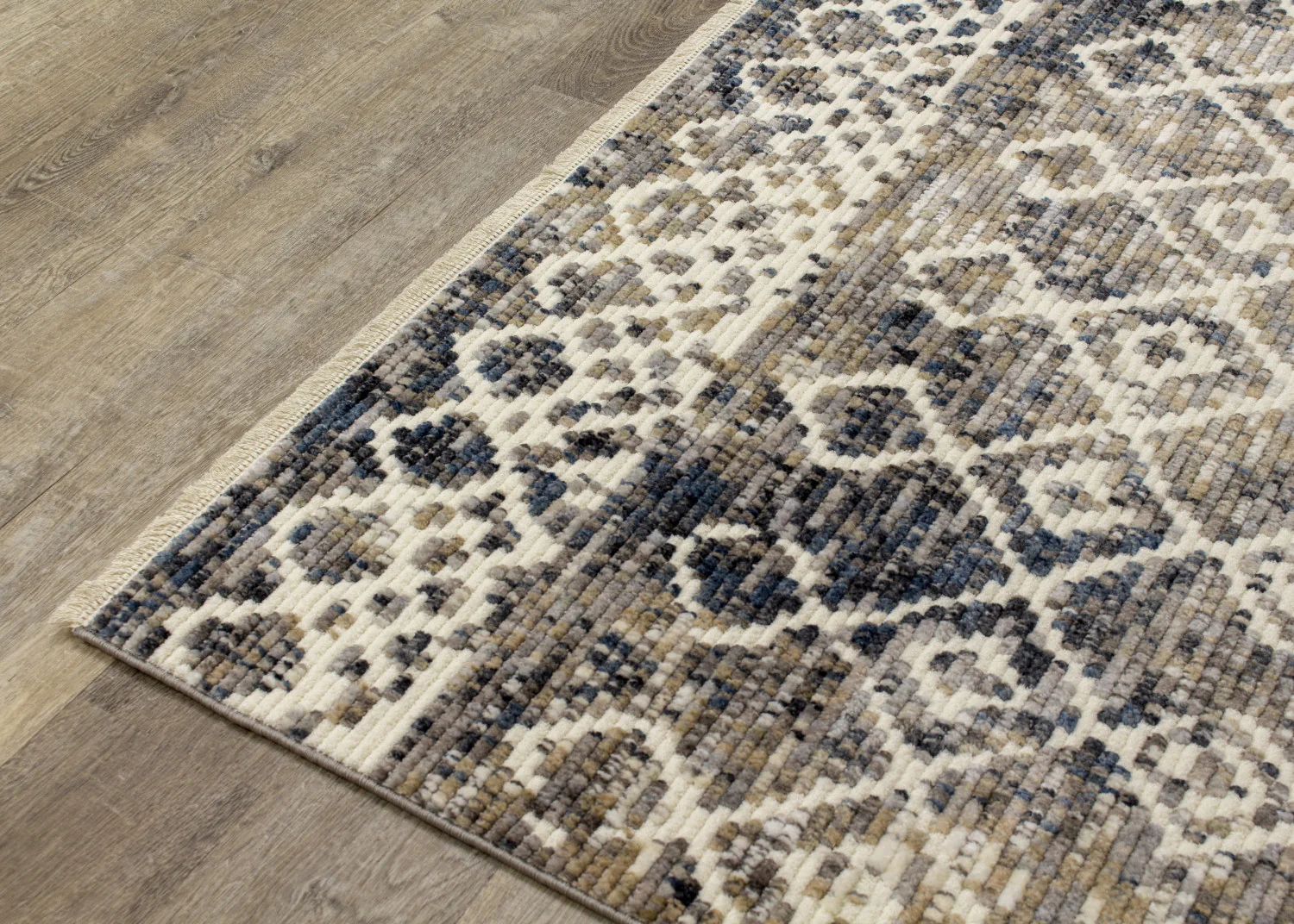 Natick 5'3" X 7'7" Tribal Rug - Beige Blue Area Rug - Image 9