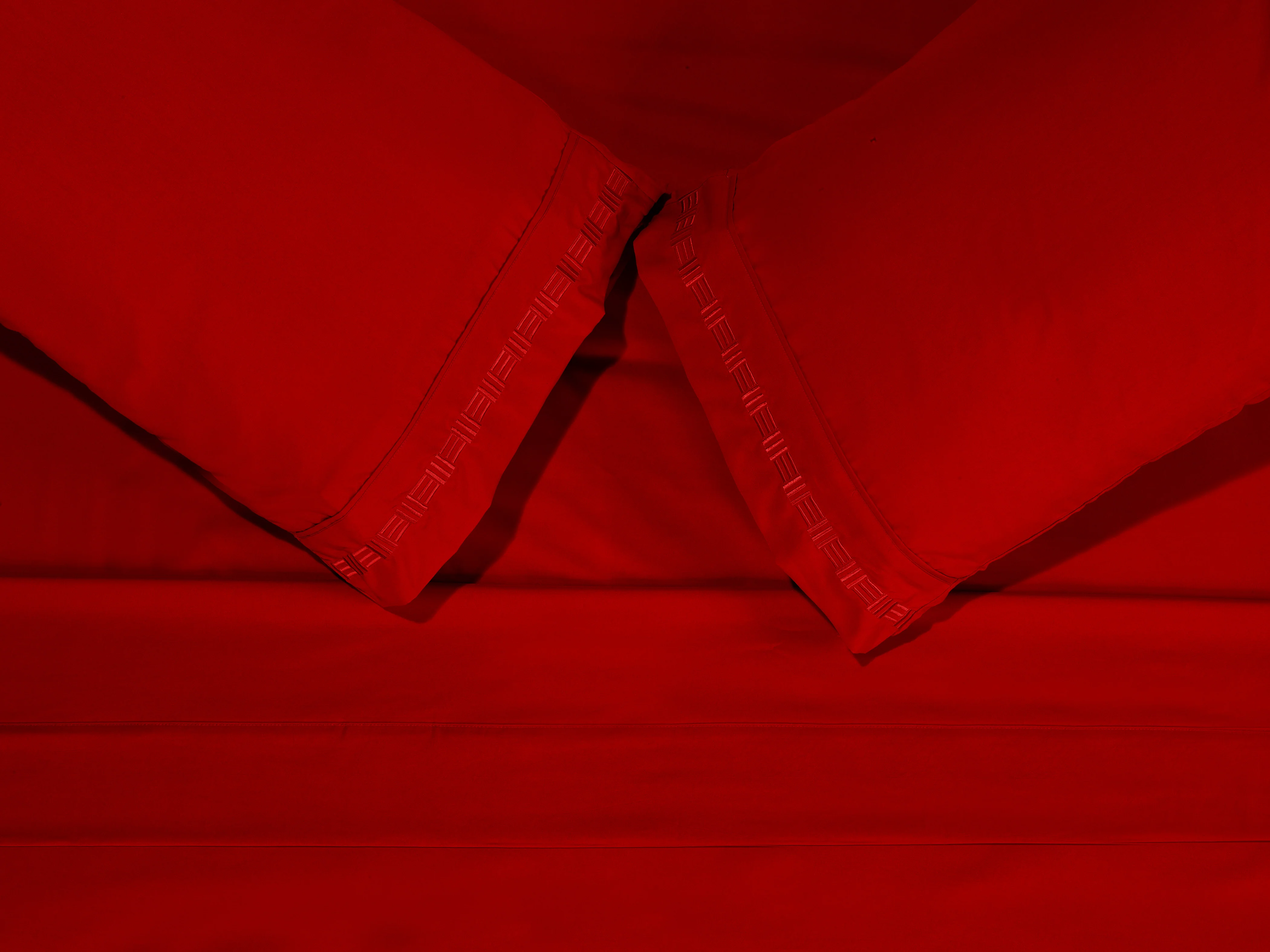 Nilus King Sheet Set - Red - Image 5