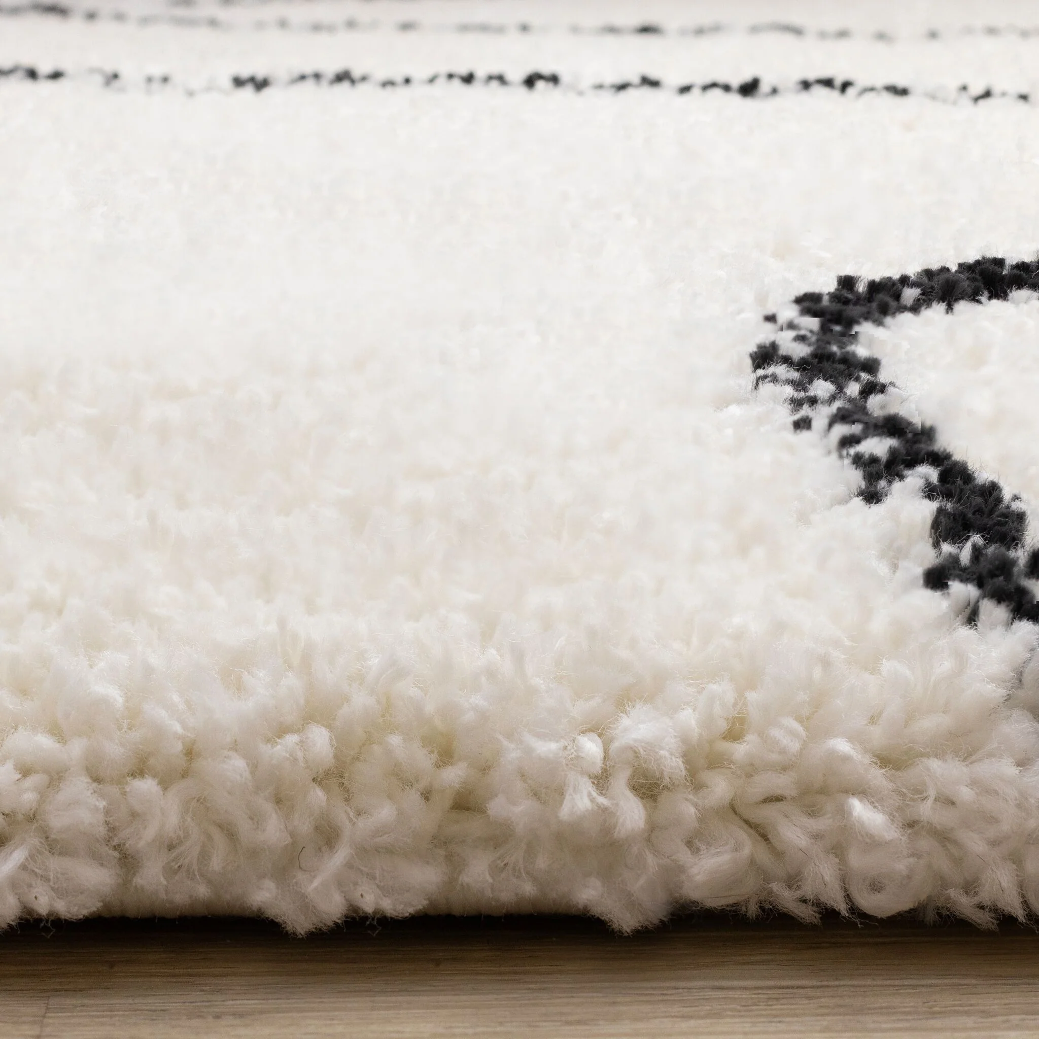 Pace 5'3" x 7'7" Outlinded Shapes Area Rug - Cream, Black - Image 4