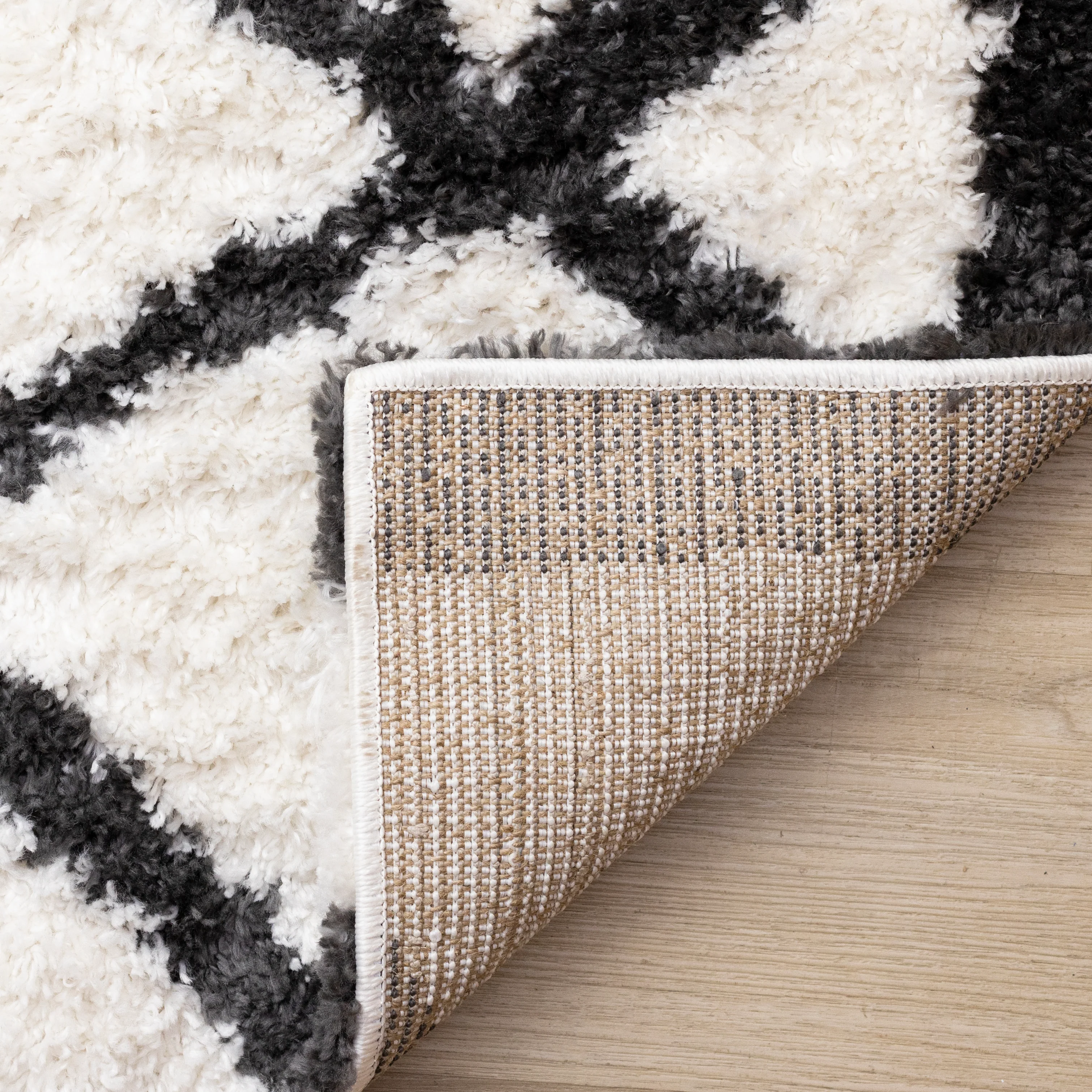 Pascal 5'3" x 7'7" Geometric Comfort Shag Area Rug - White, Grey - Image 5