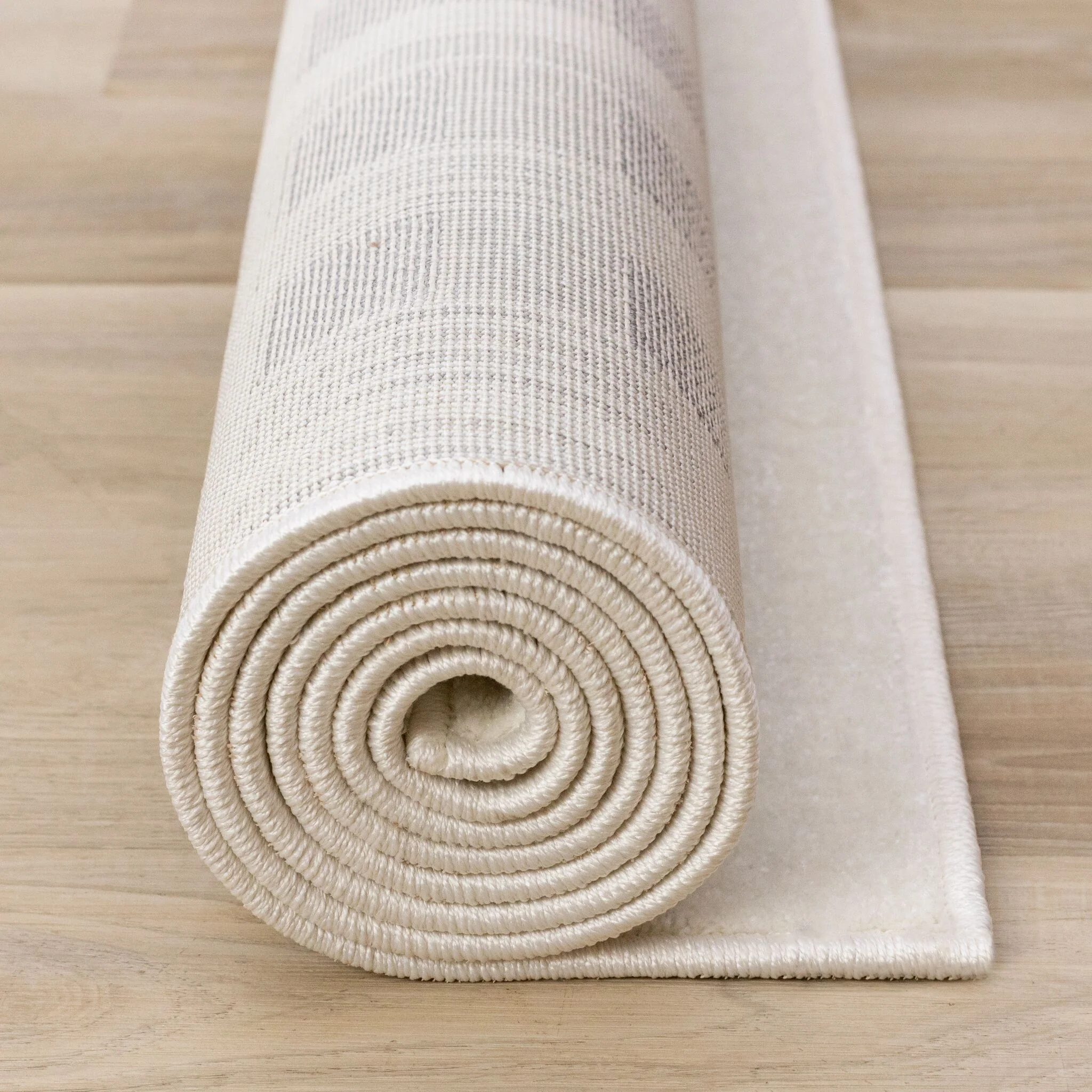 Pearl Grid 5'3" x 7'7" Grid Design Area Rug - White - Image 11