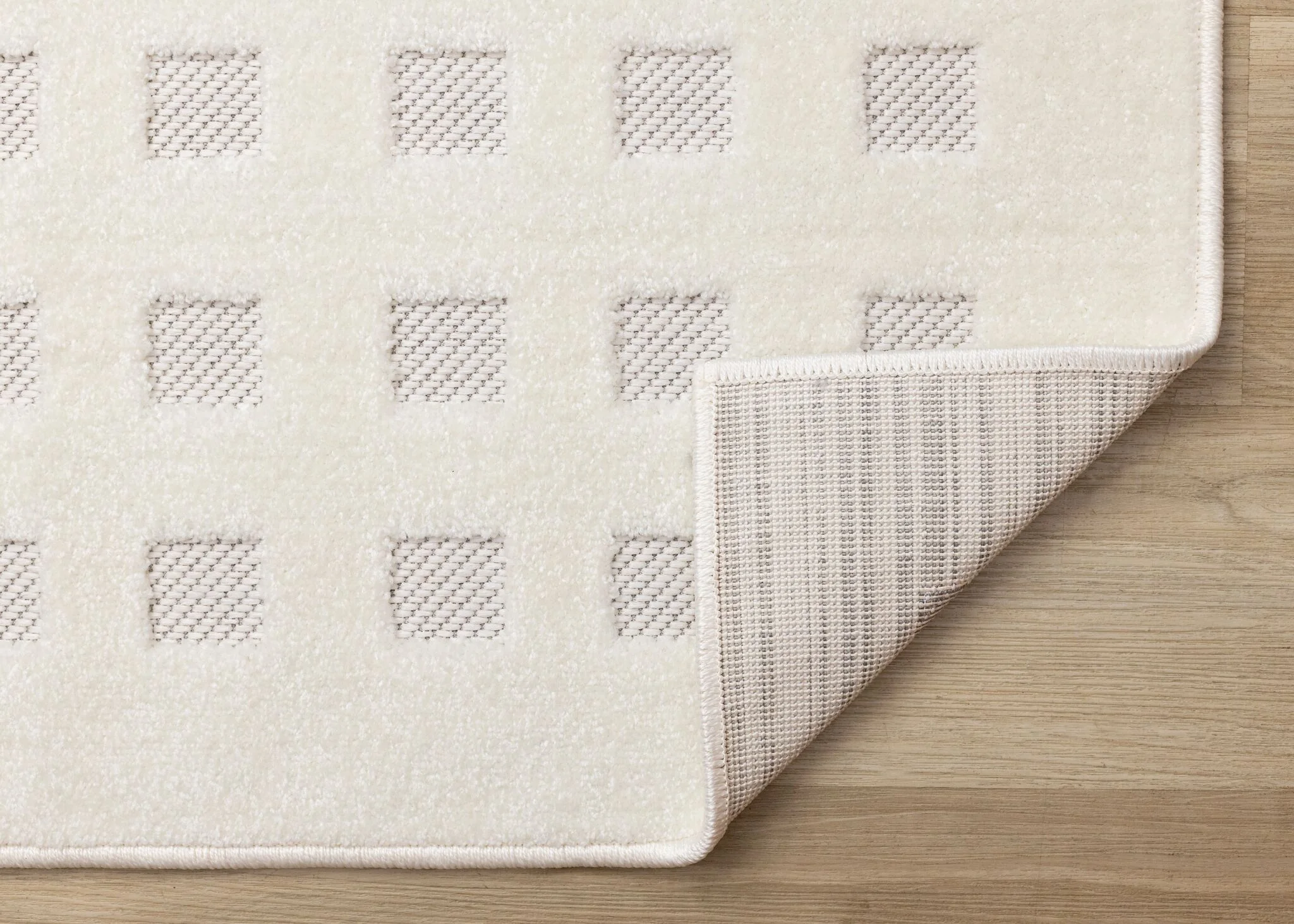 Pearl Grid 5'3" x 7'7" Grid Design Area Rug - White - Image 8