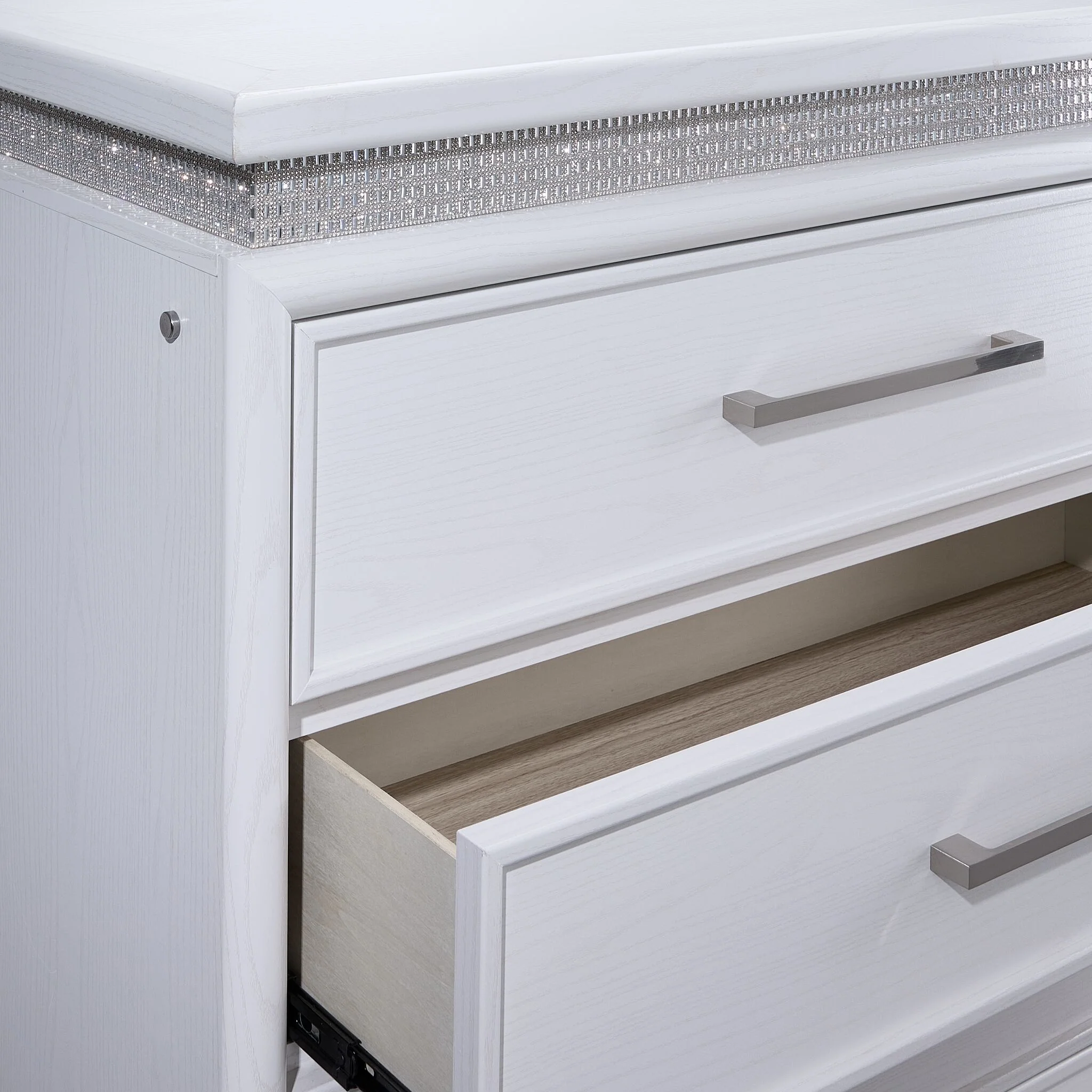 Reflections 5-Drawer Chest - White - Image 4