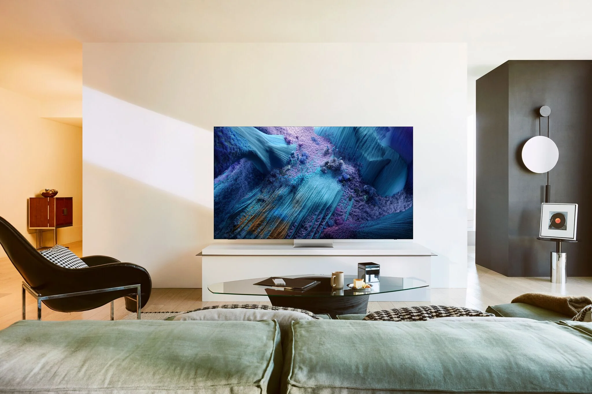 Samsung 98" 8K Smart NEO QLED TV - QN98QN990FFXZC - Image 2