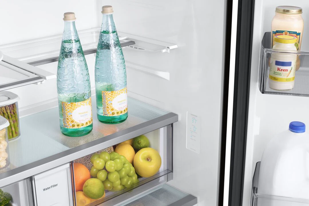 Samsung BESPOKE 36" 23.9 Cu. Ft. Stainless Steel Counter-Depth French Door Refrigerator - RF24BB6200QLAA - Image 11