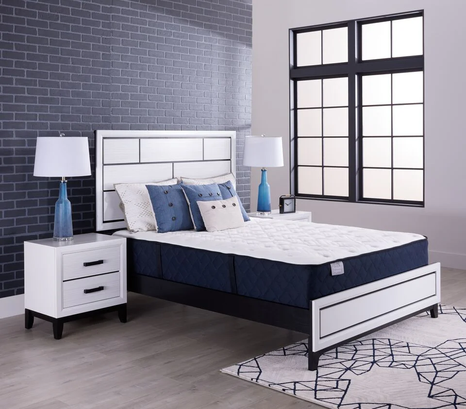 Sealy® Platinum Elegance Crystal Sky Firm Queen Mattress - Image 5