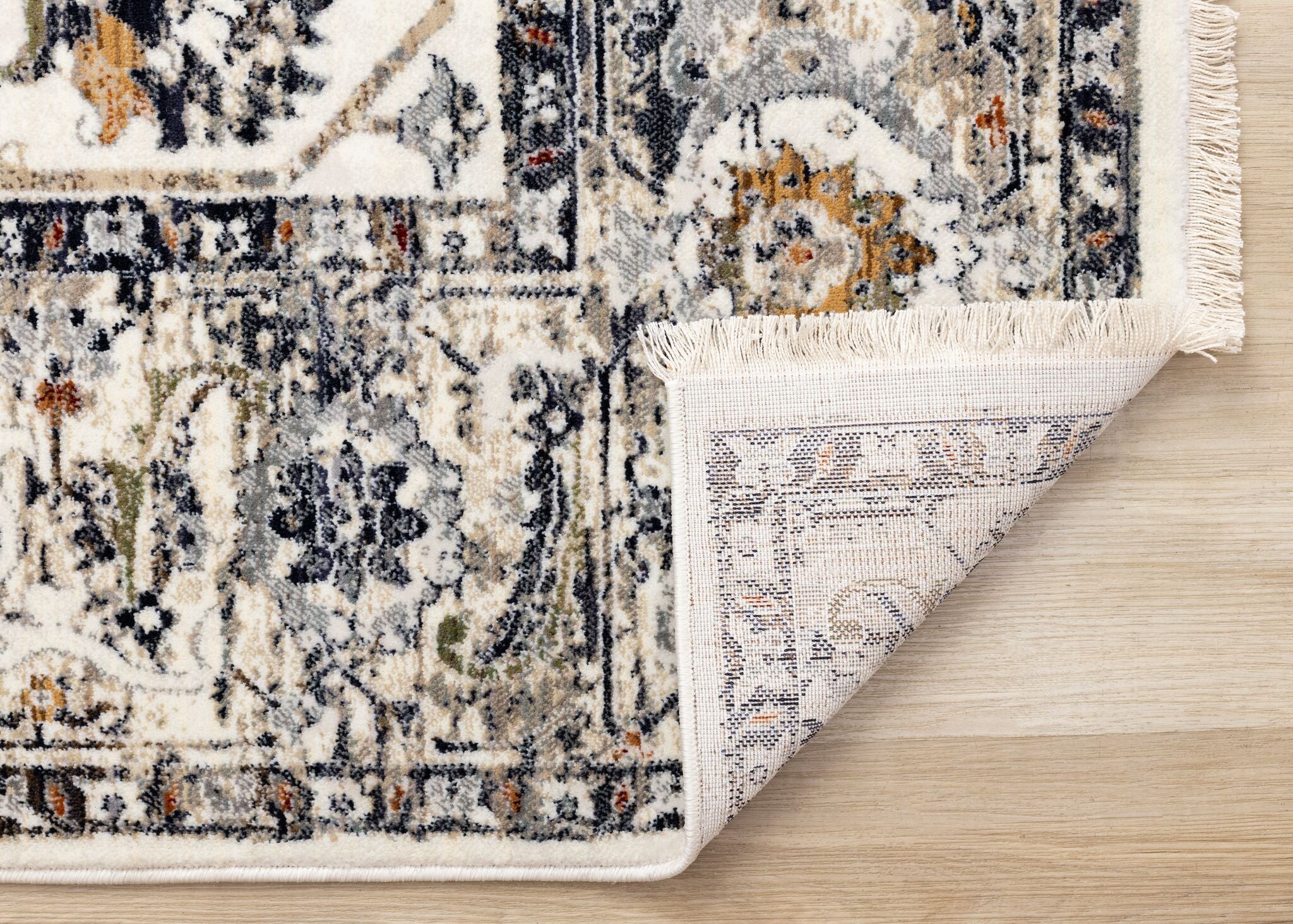 Serene 5'3" x 7'7" Intricate Border Area Rug - Image 2