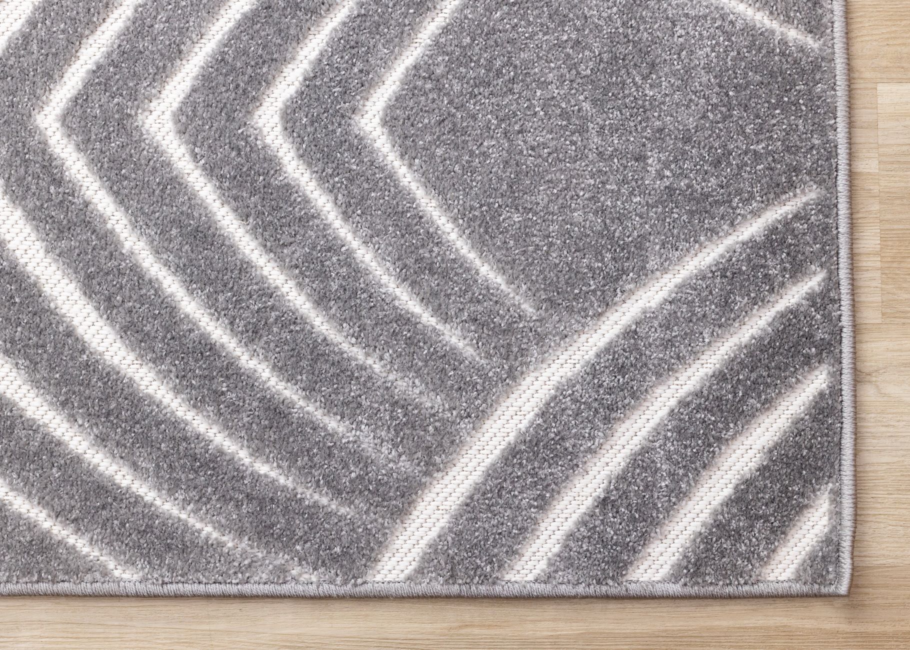 Silver Arches 5'3" x 7'7" Geometric Area Rug - Grey, White - Image 4
