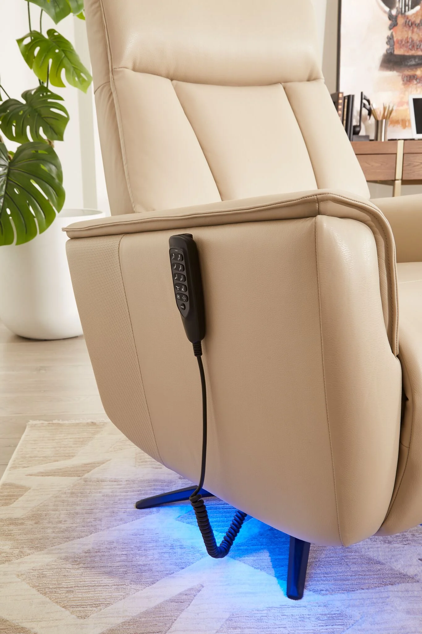In Harmony - Sorrento Leather Dual Power Recliner - Cream - Image 3
