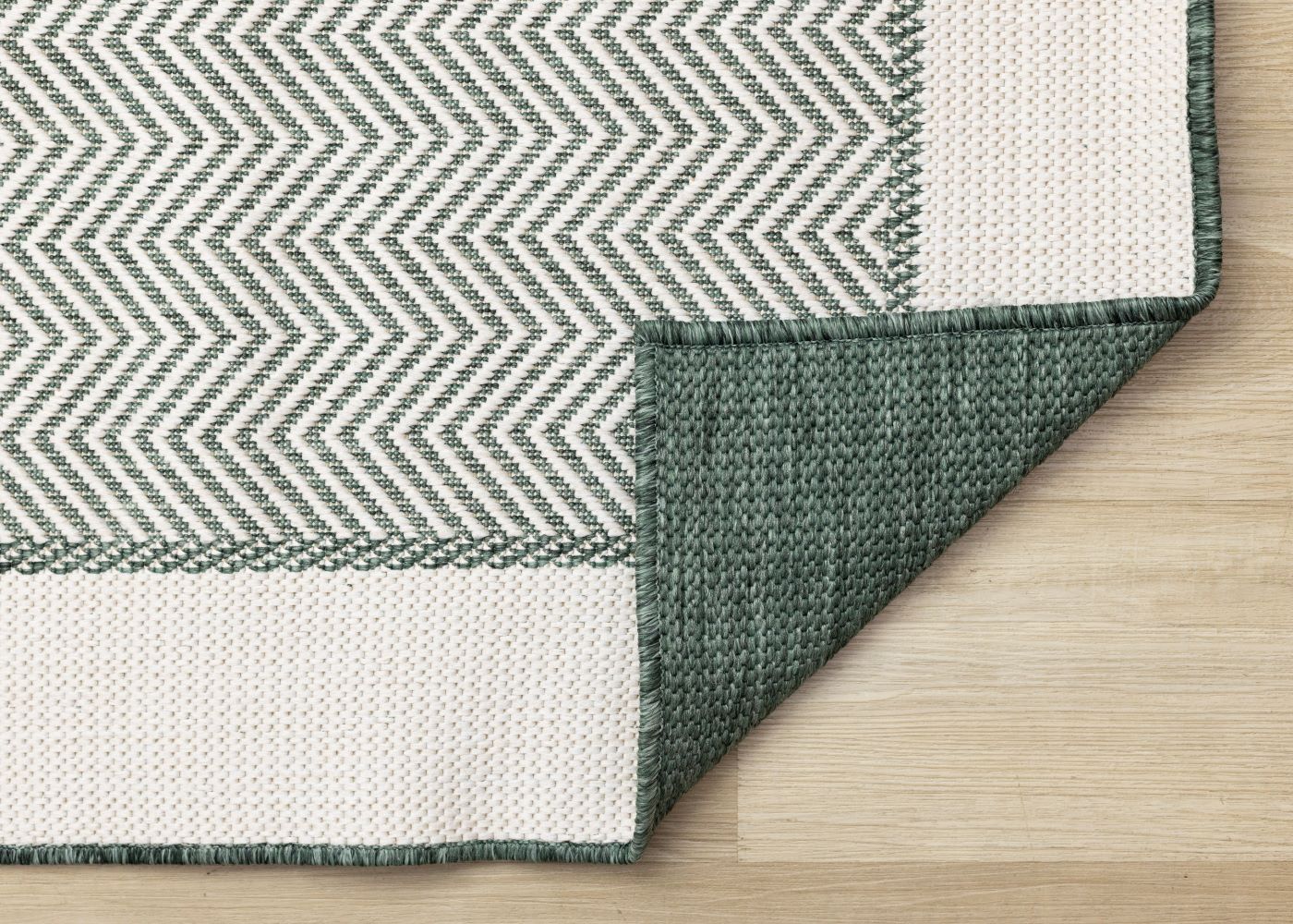 Summer Breeze 5'3" x 7'7" Outdoor Chevron Border Rug - Green, White - Image 5