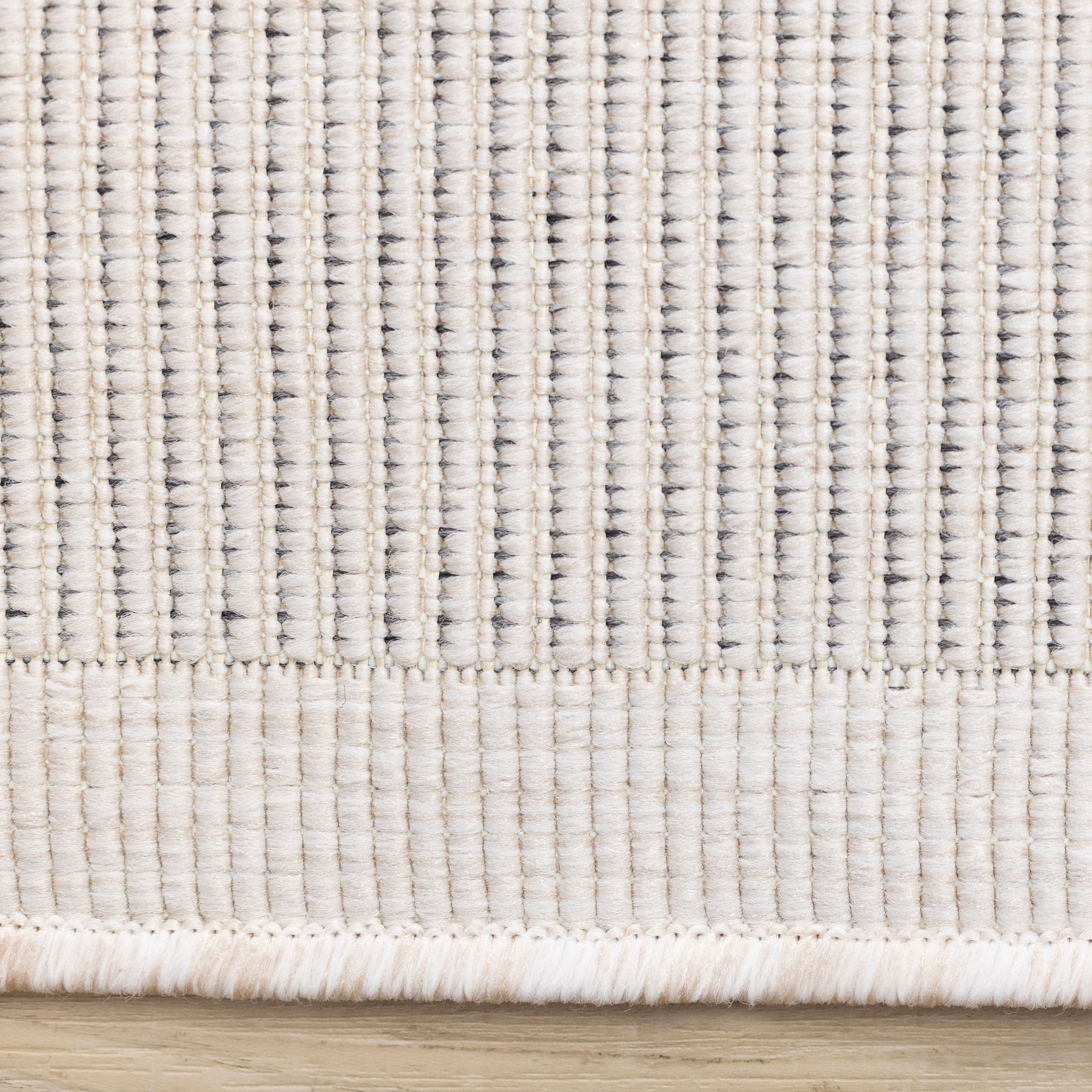 Summer Breeze 5'3" x 7'7" Outdoor Diamond Rug - White, Grey - Image 7