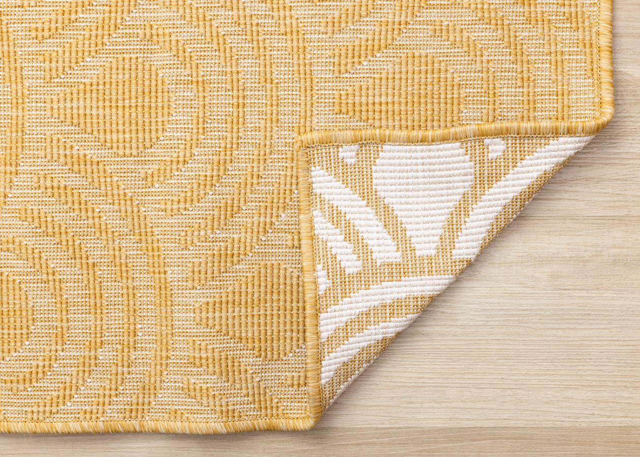 Summer Breeze 5'3" x 7'7" Outdoor Reversible Rug Rainbow Arch Pattern - Yellow, White - Image 4
